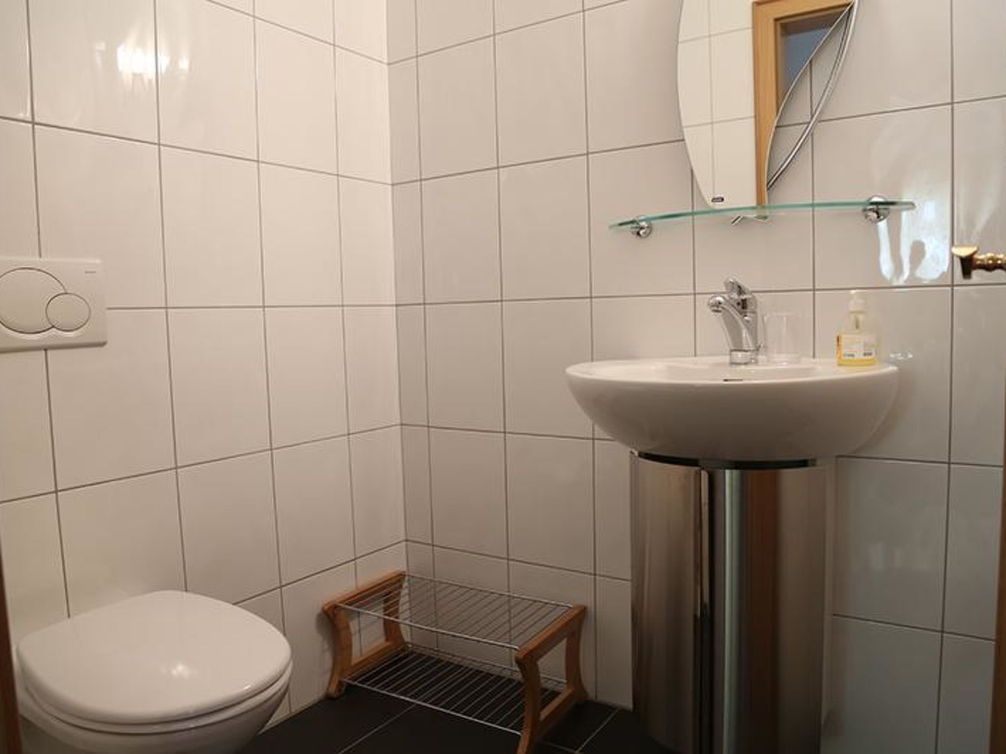 Edelweiss C 31 # 4-bed apartment, Dusche, WC 4-Bettwohnung, Dusche, WC - Image-tags.info