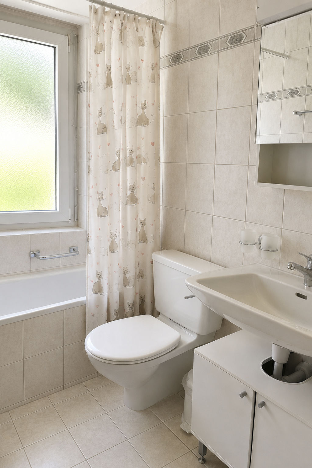 Photo of Majesta Leukerbad # 6-bed apartment, Dusche oder Bad, WC