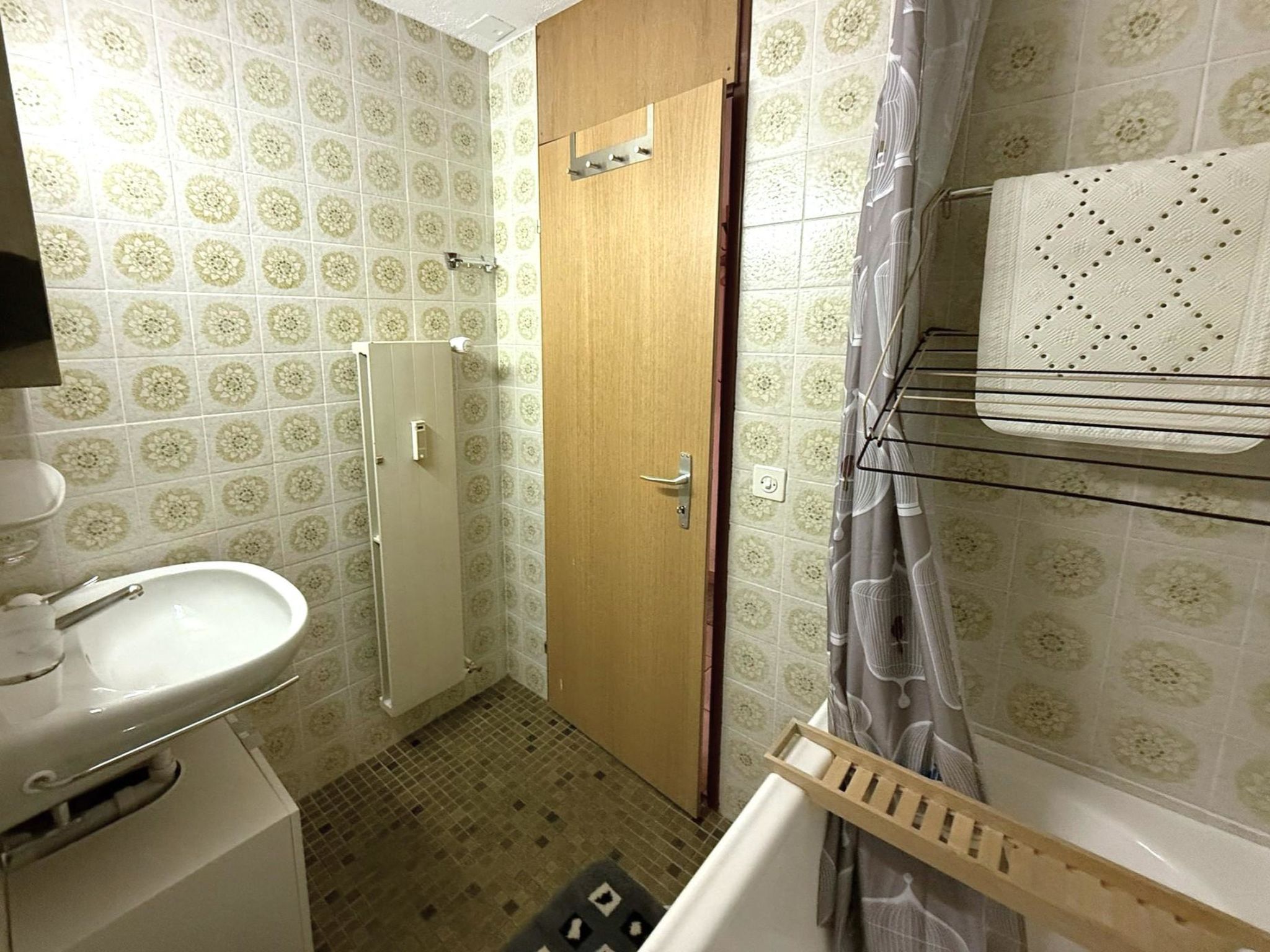 Lärchenwald 1808 # 4-bed apartment, Bad, WC 4-Bettwohnung, Bad, WC - Image-tags.info