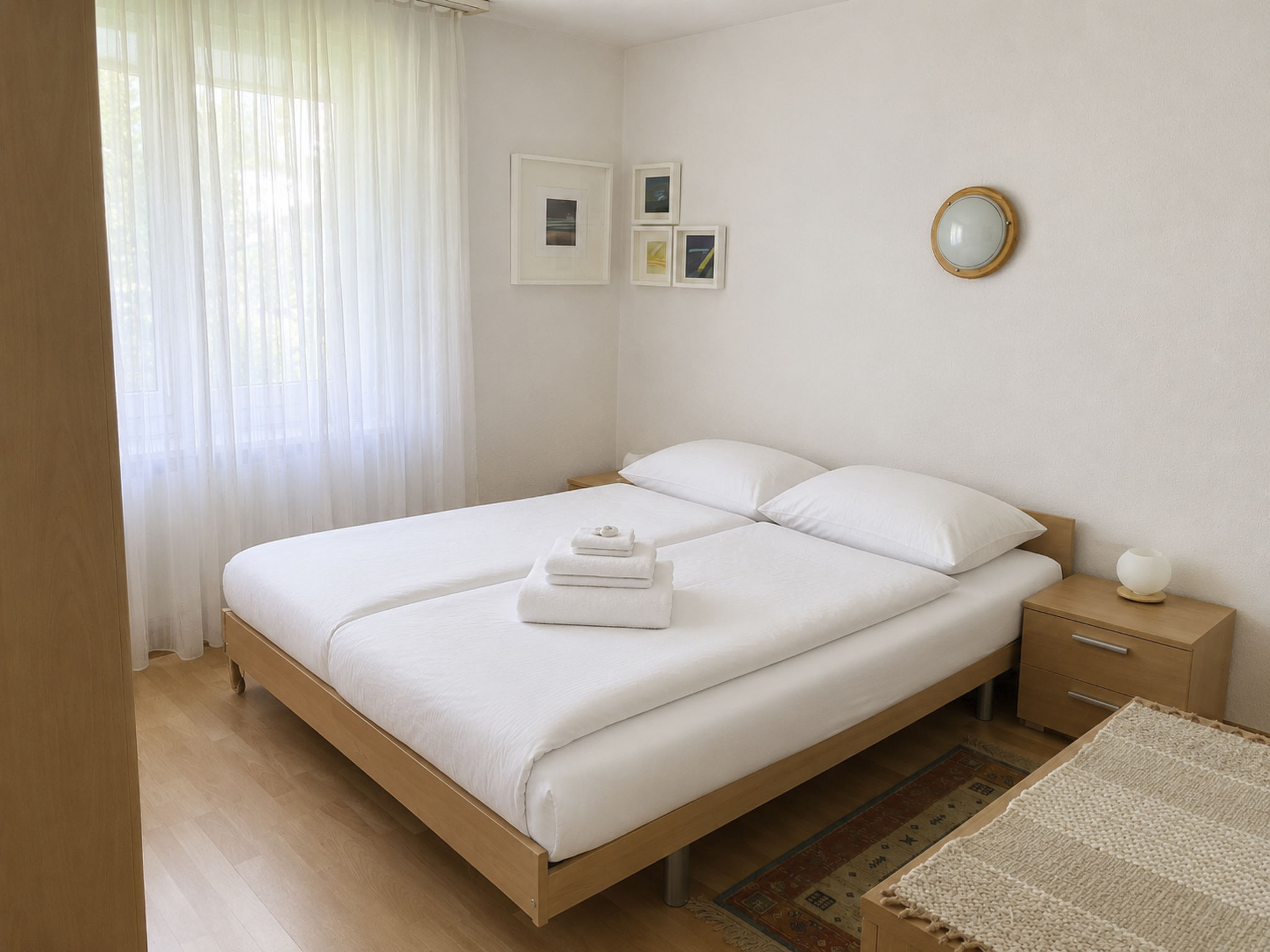 Photo of Majesta Leukerbad # 6-bed apartment, Dusche und Bad, WC