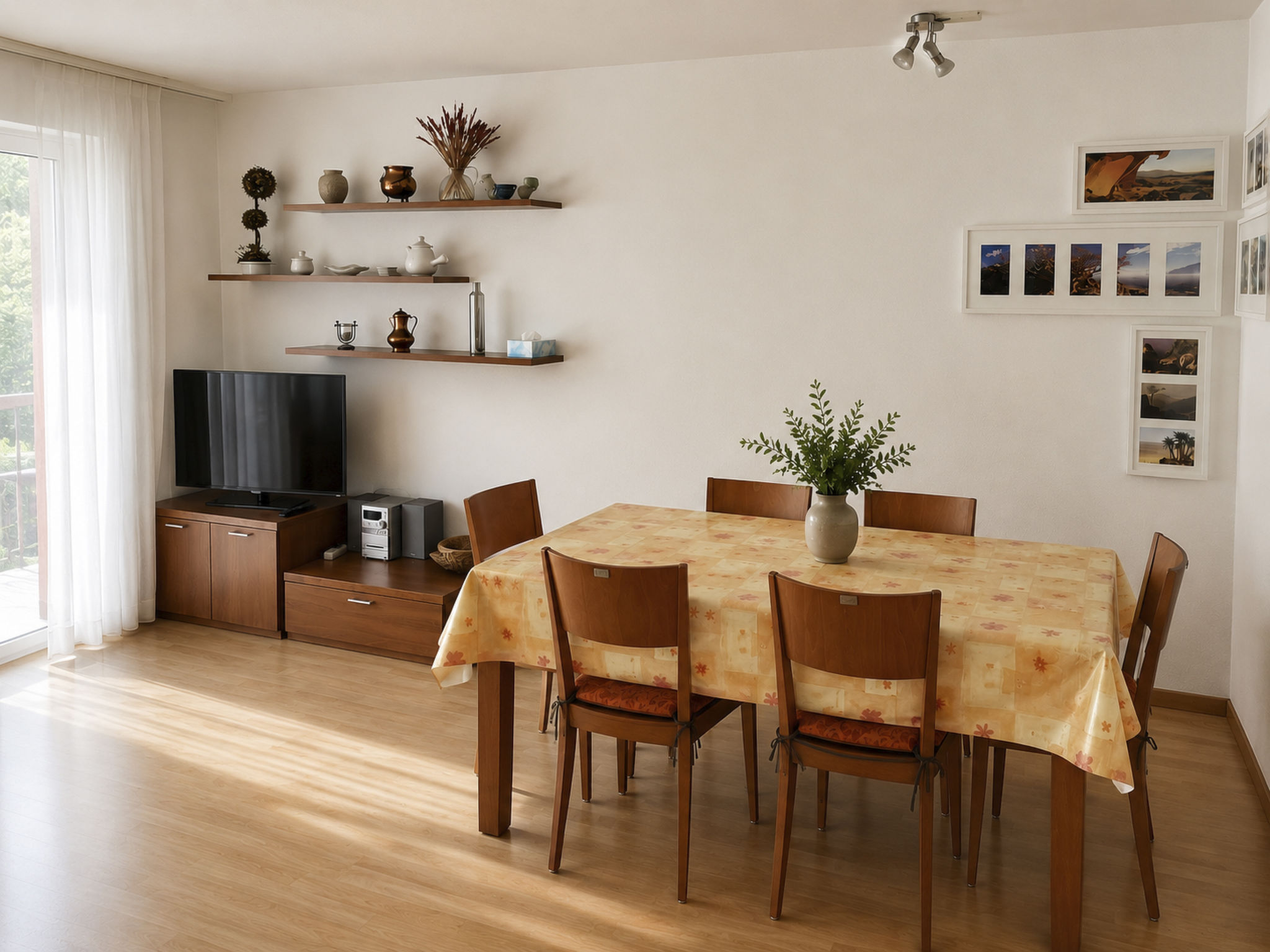 Photo of Majesta Leukerbad # 6-bed apartment, Dusche und Bad, WC