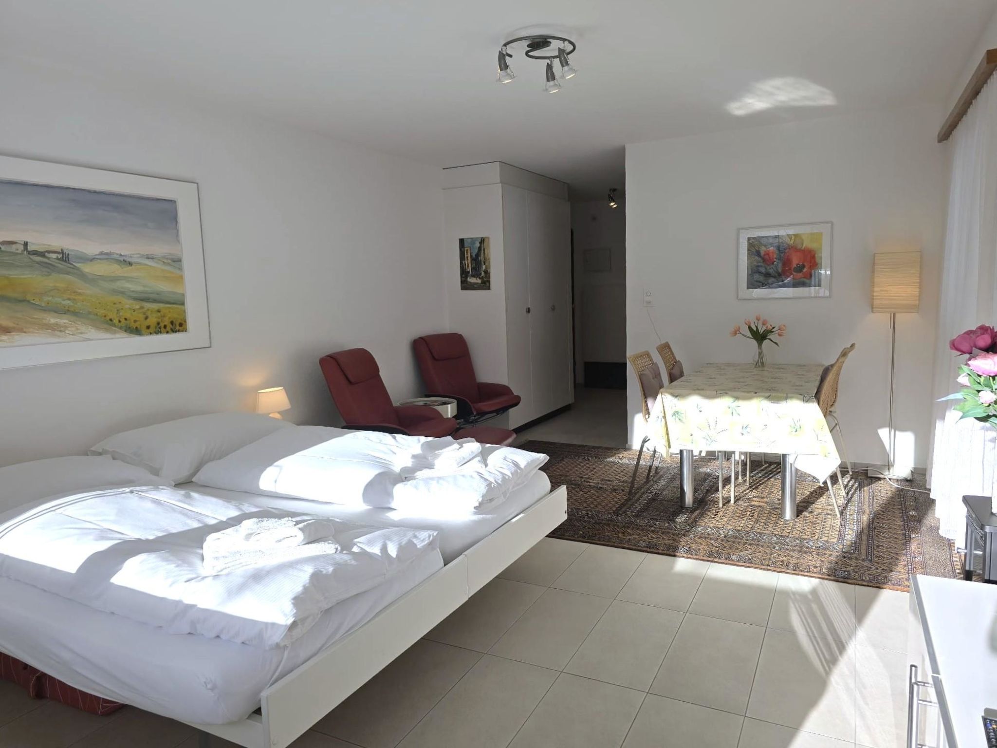 Leuca 11 # 2-bed apartment, Bad, WC 2-Bettwohnung, Bad, WC