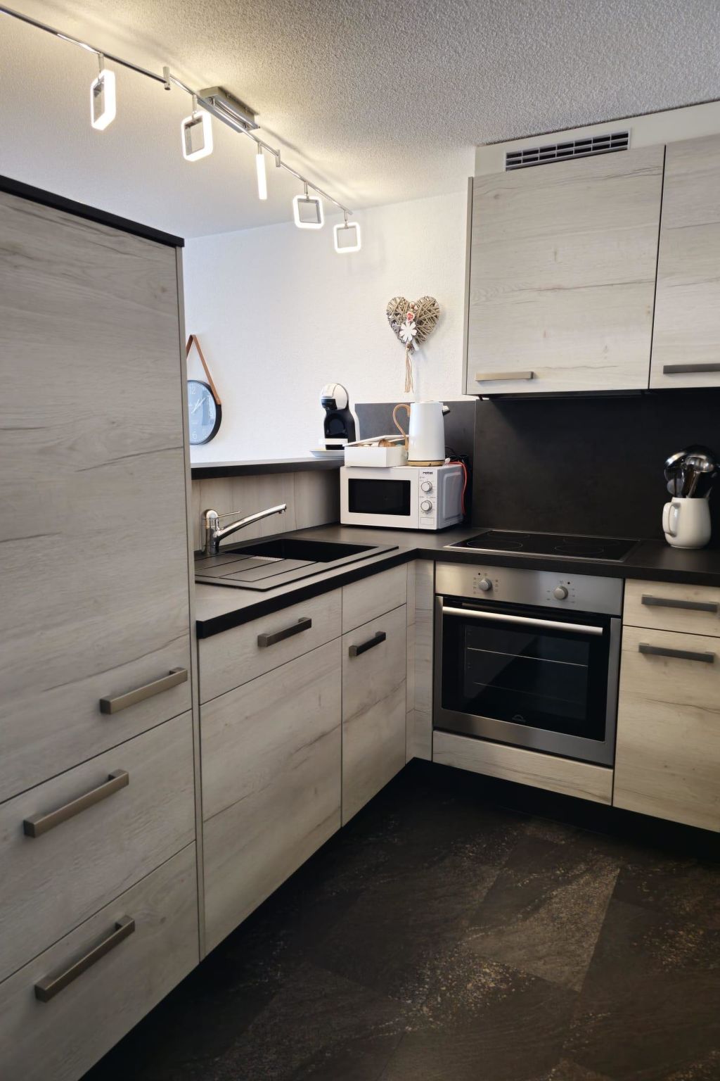 Domino 24 # 4-bed apartment, Dusche, WC 4-bed apartment, Dusche, WC - Image-tags.info