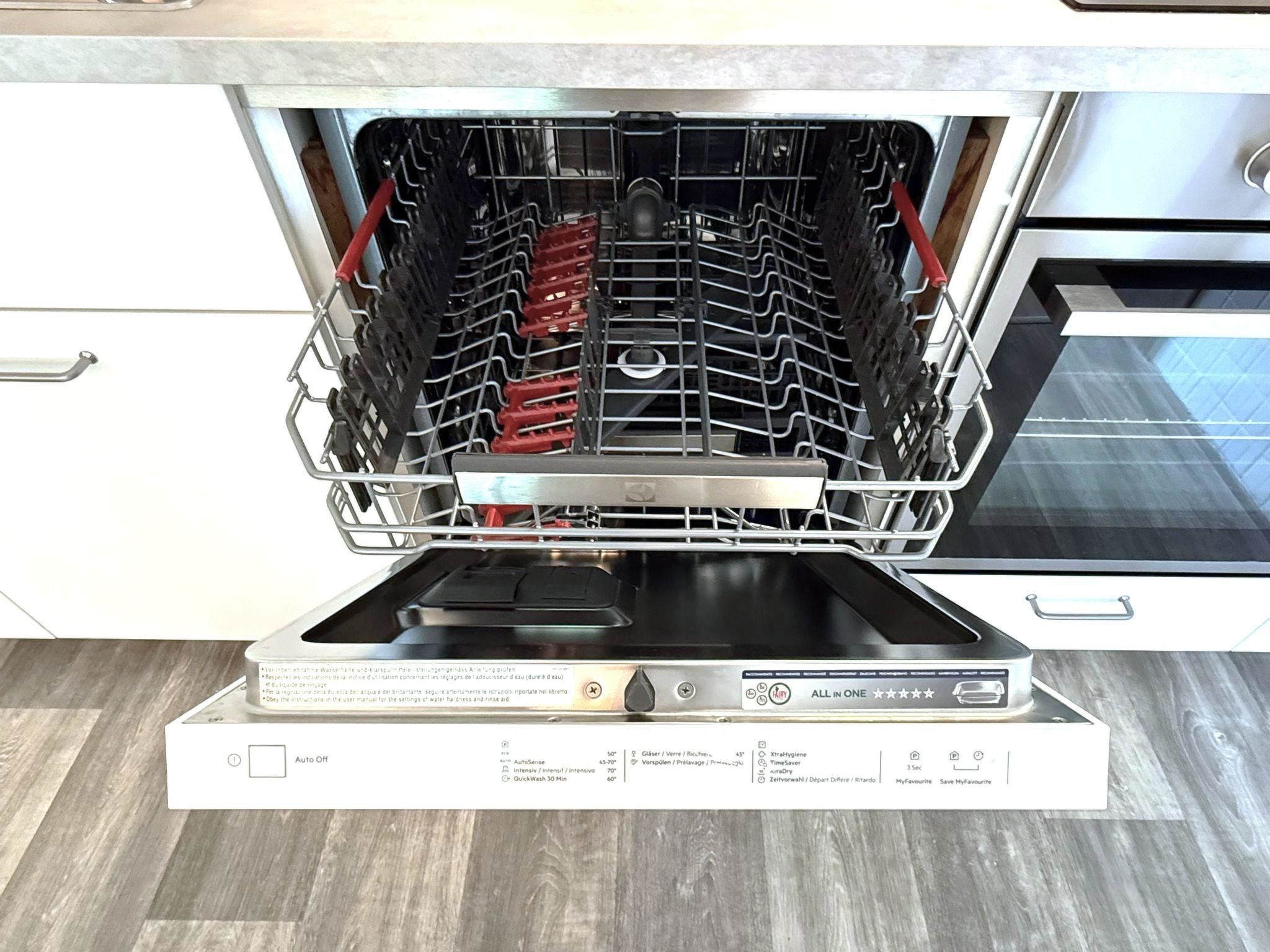 Photo of Royal 32 # 6-bed apartment, Dusche, WC 6-Bettwohnung, Dusche, WC