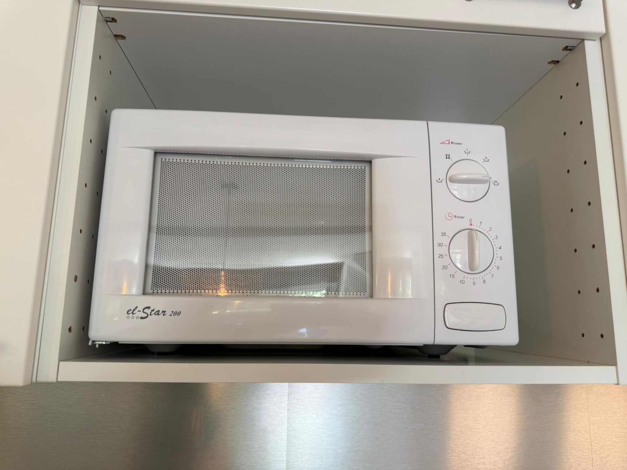 Photo of Royal 32 # 6-bed apartment, Dusche, WC 6-Bettwohnung, Dusche, WC