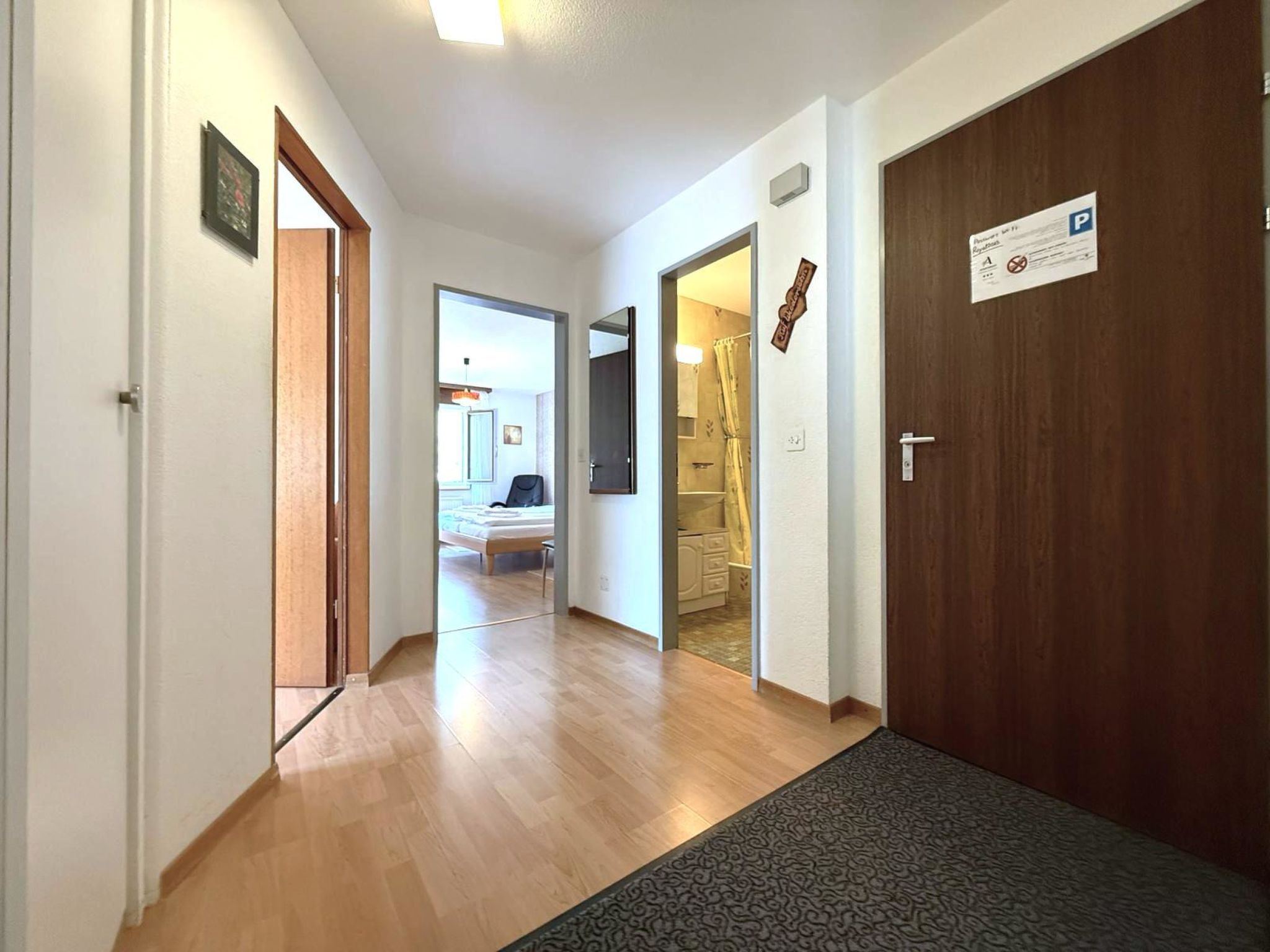 Photo of Royal 32 # 6-bed apartment, Dusche, WC 6-Bettwohnung, Dusche, WC