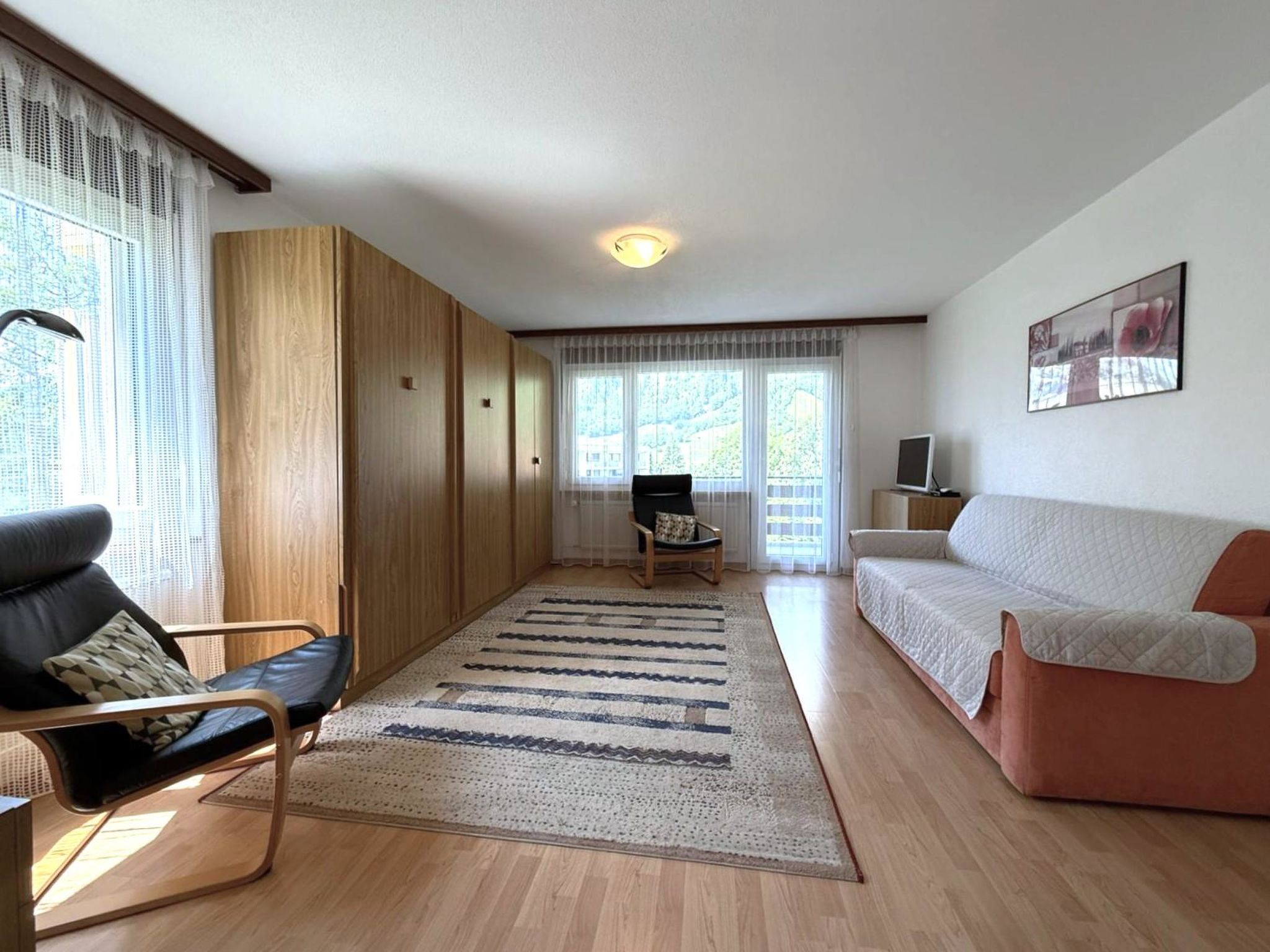 Photo of Royal 32 # 6-bed apartment, Dusche, WC 6-Bettwohnung, Dusche, WC