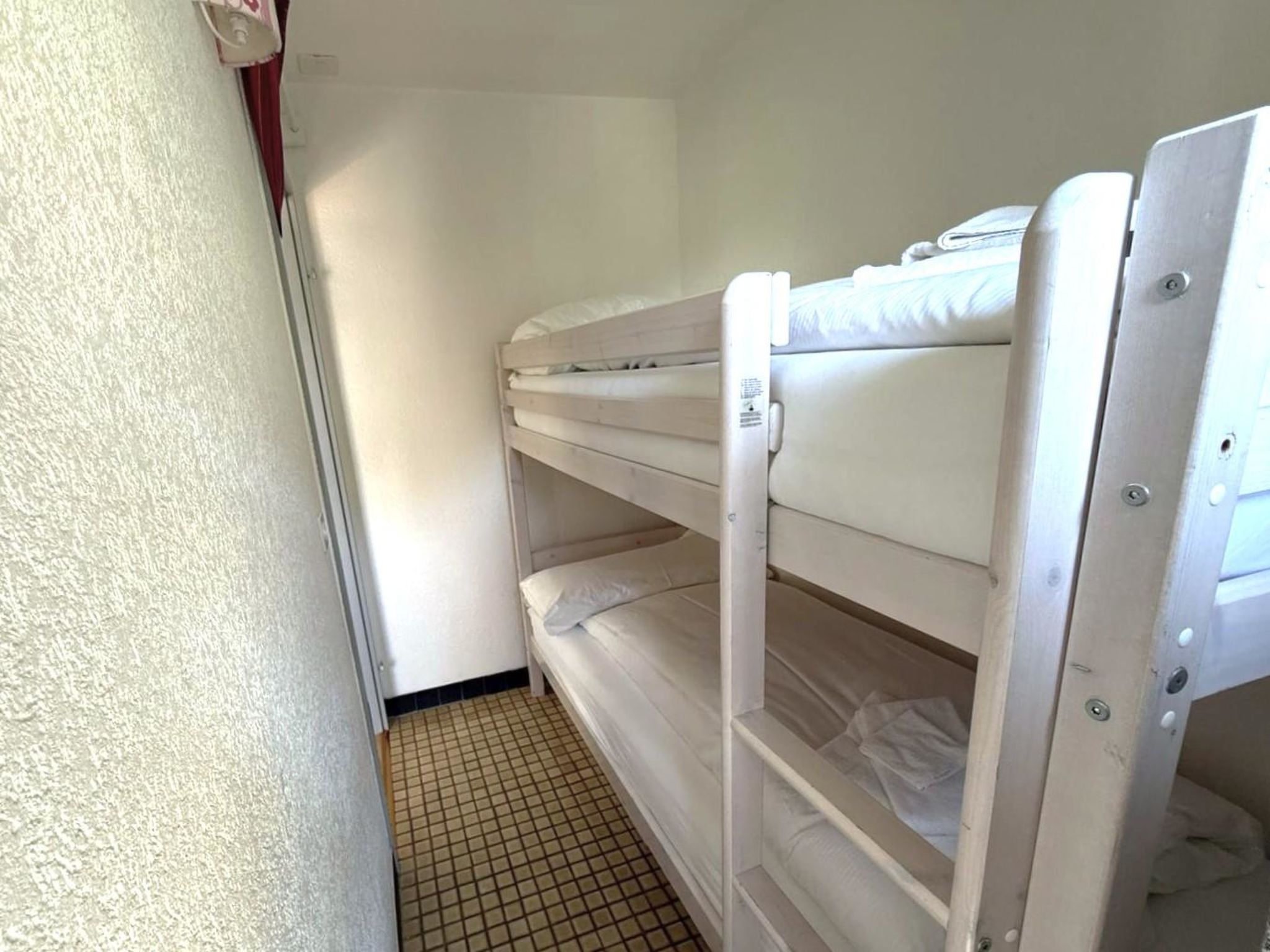 Photo of Royal 32 # 6-bed apartment, Dusche, WC 6-Bettwohnung, Dusche, WC