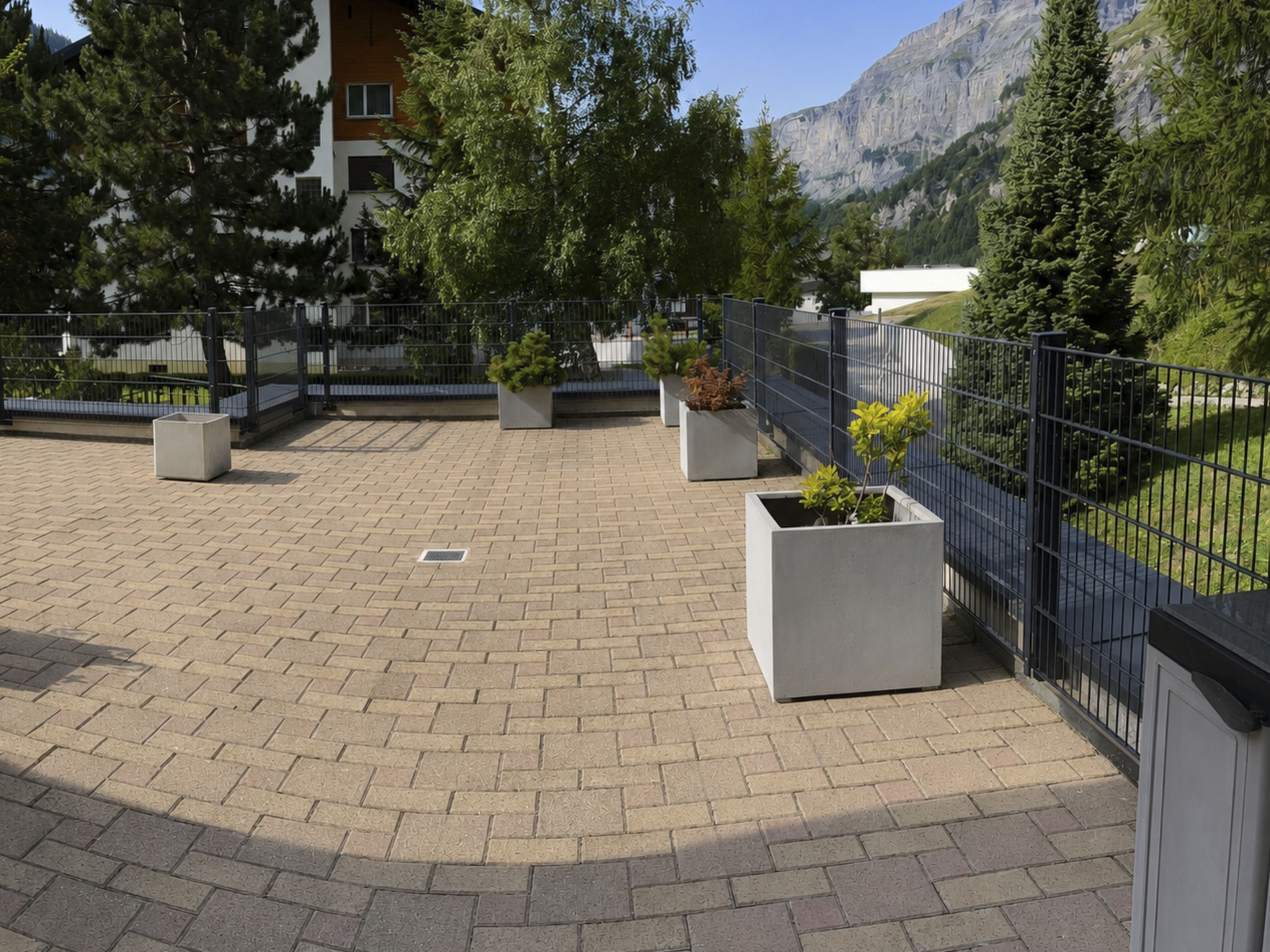 Residenz Christina Leukerbad # 5-bed apartment, Dusche, WC - Image-tags.info
