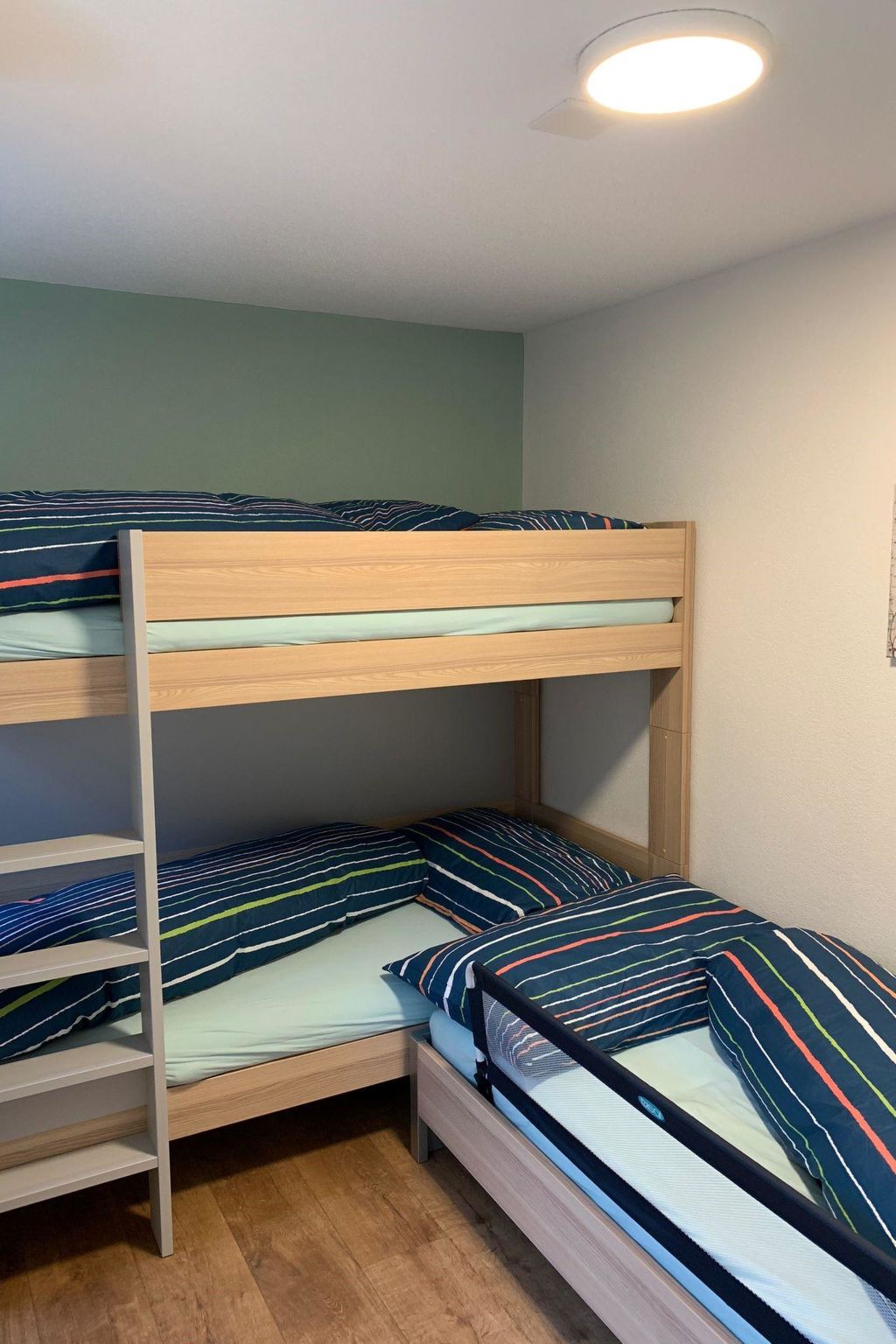 Perle "Balmhoru" # 5-bed apartment, Dusche, WC 5-Bettwohnung, Dusche, WC - Dedans