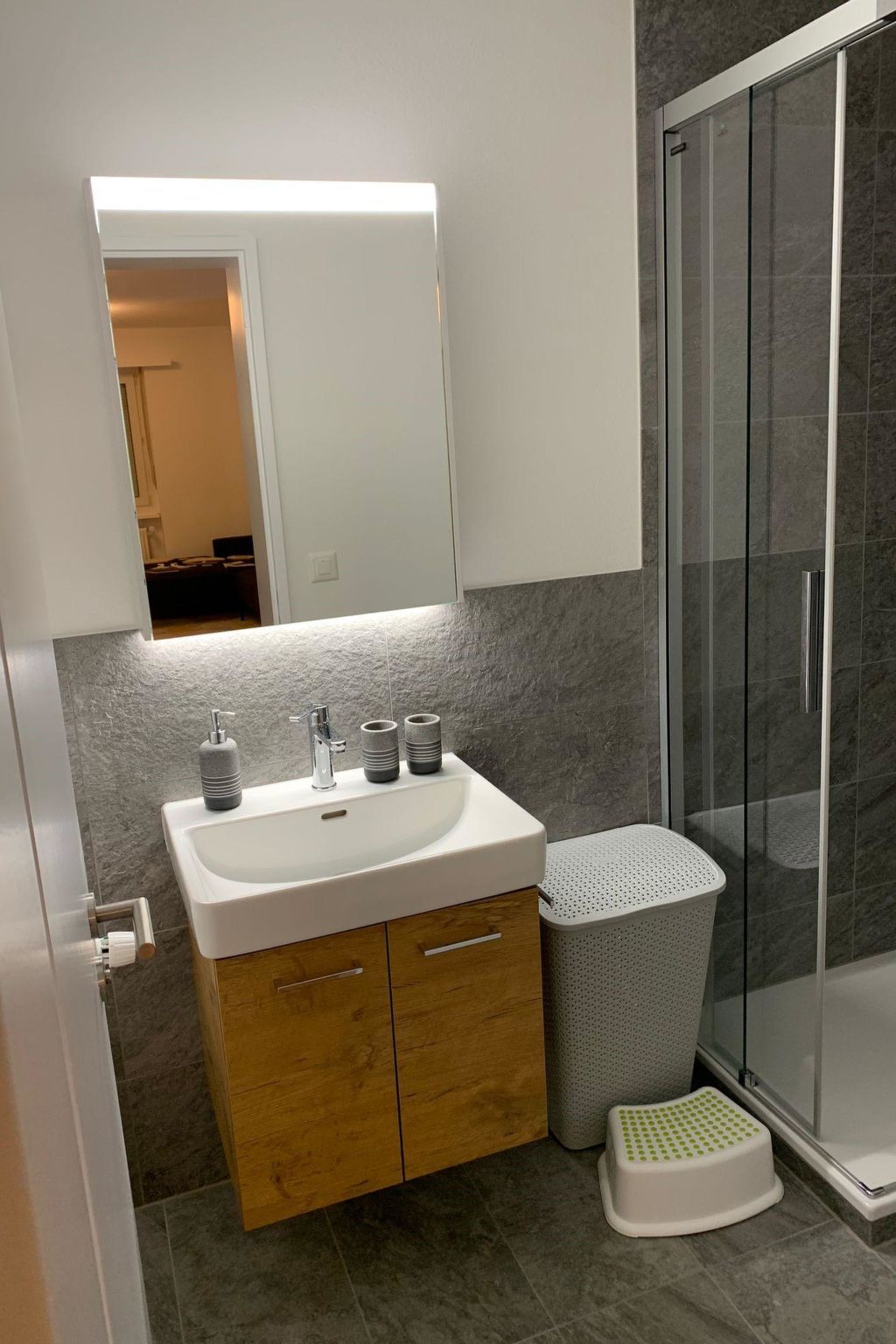 Perle "Balmhoru" # 5-bed apartment, Dusche, WC 5-Bettwohnung, Dusche, WC - Dedans