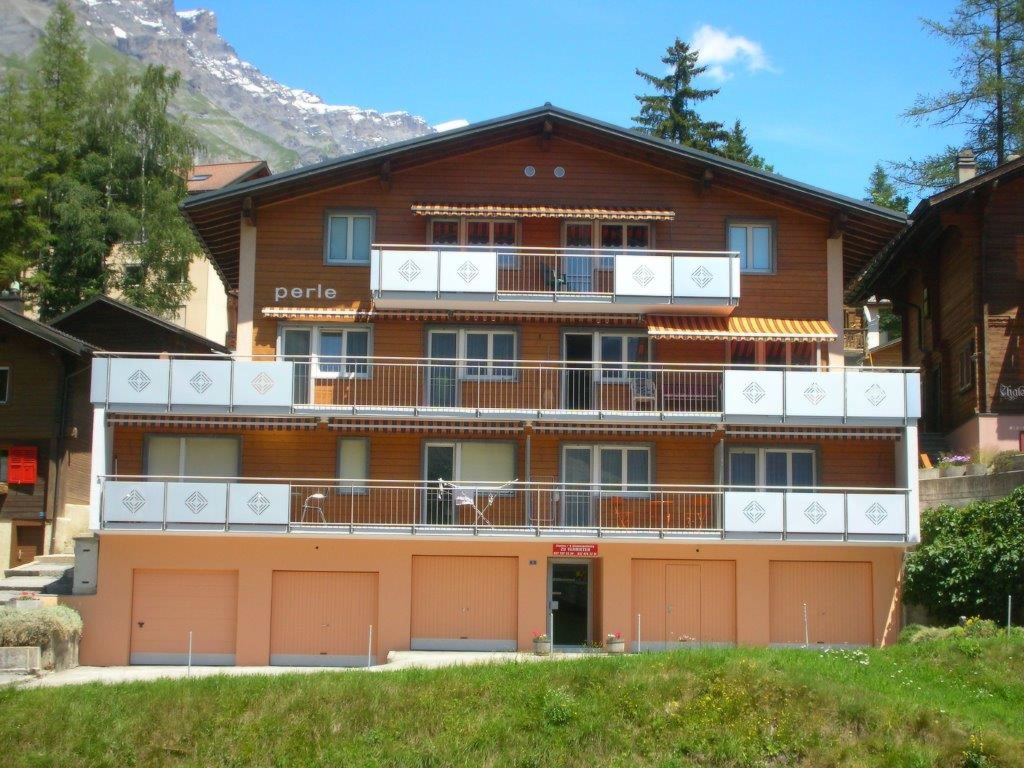 Perle "Balmhoru" # 5-bed apartment, Dusche, WC 5-Bettwohnung, Dusche, WC