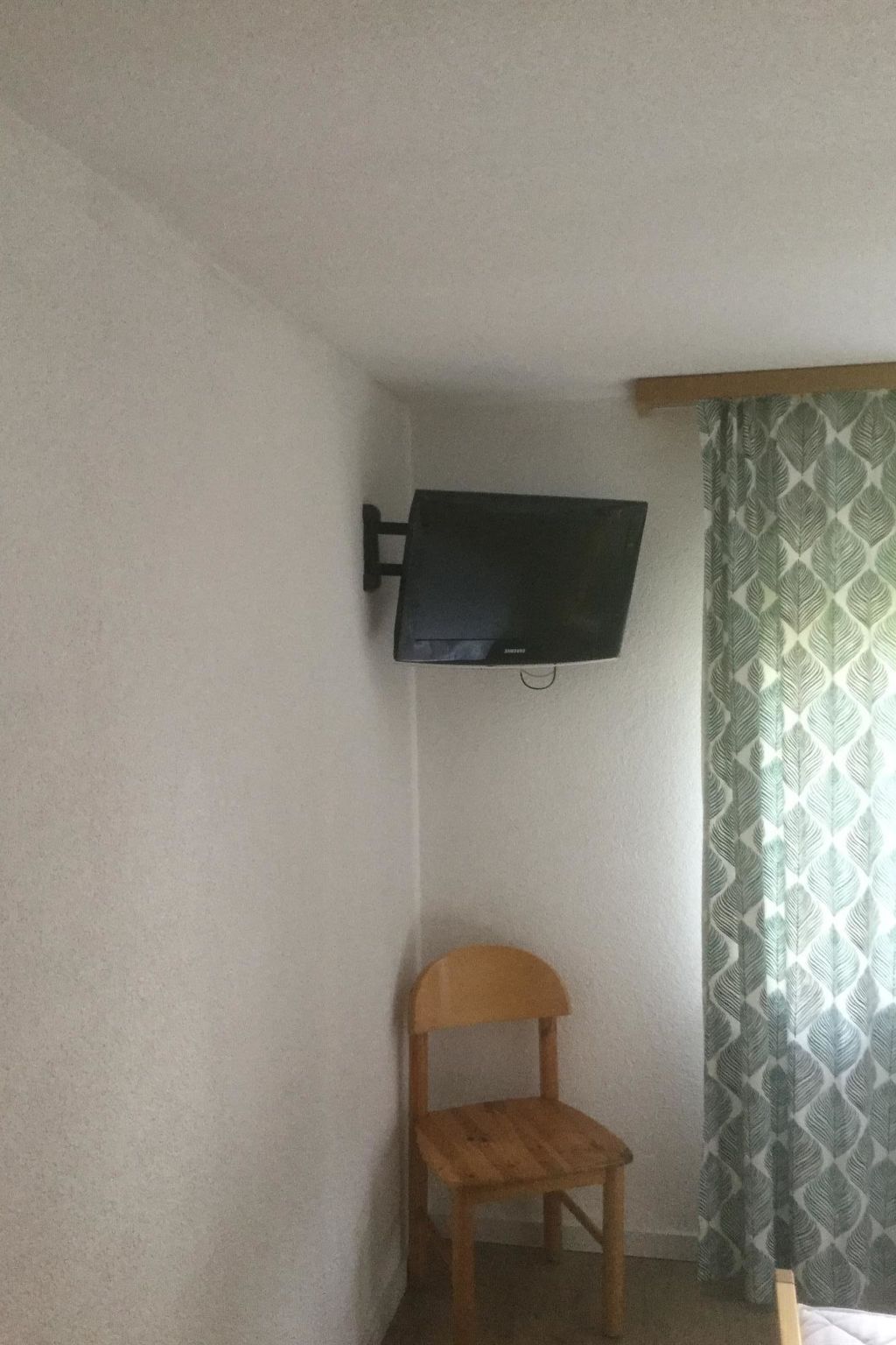 Photo of Les Naturelles B 106 # 5-bed apartment, Dusche und Bad, WC