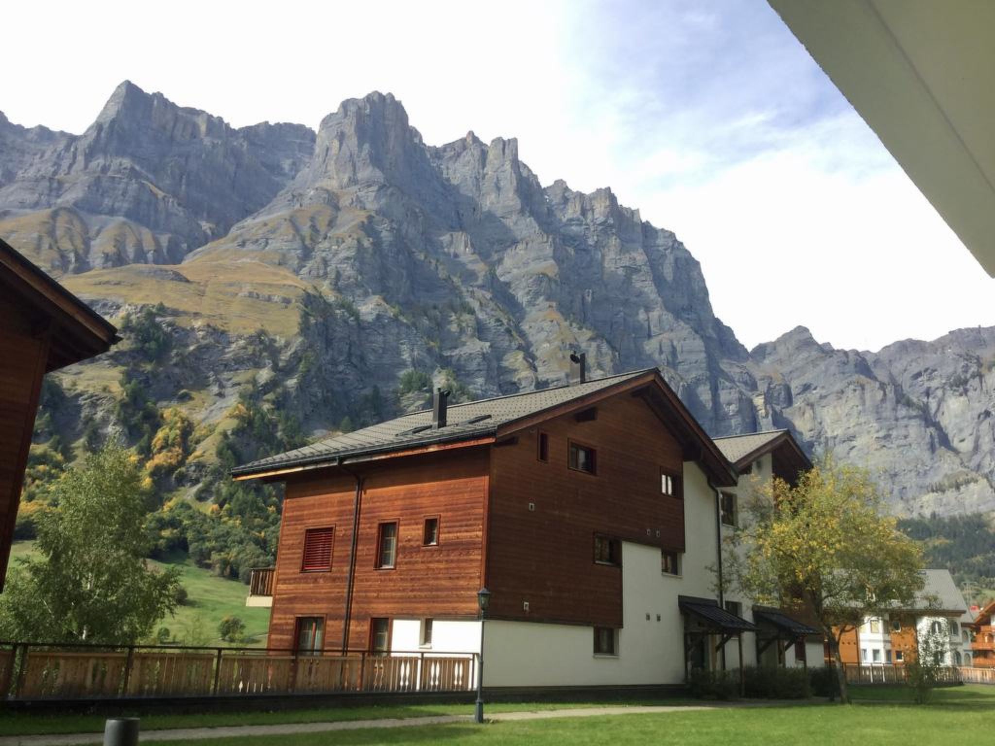 Photo of Les Naturelles B 106 # 5-bed apartment, Dusche und Bad, WC