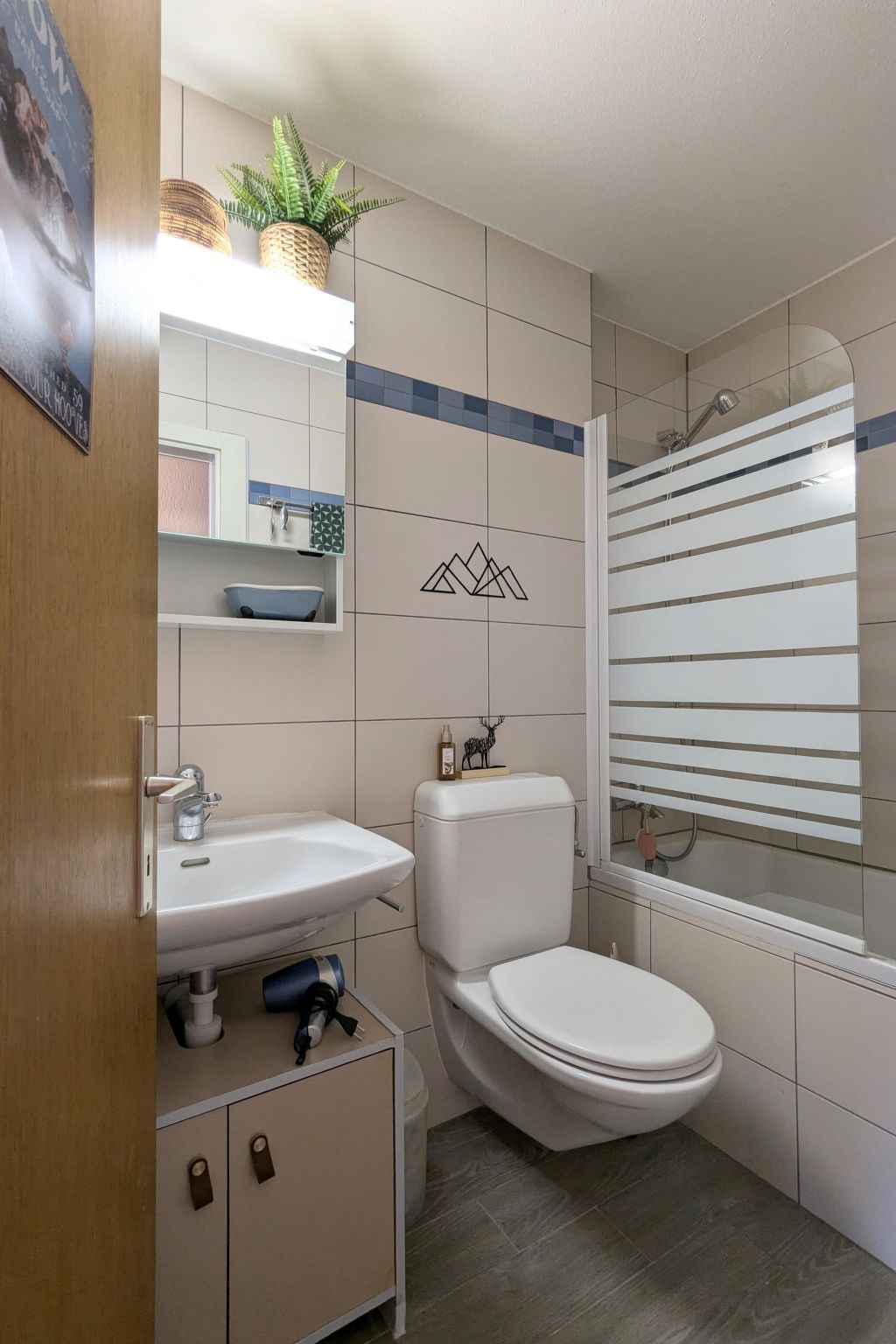 Photo of Majesta Leukerbad # 2-bed apartment, Bad, WC