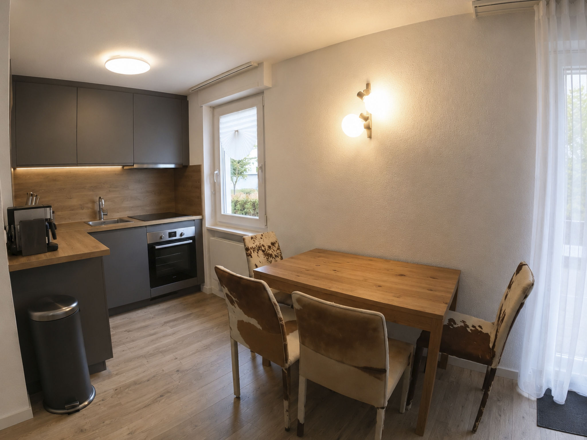 Majesta Leukerbad # 3-bed apartment, Dusche, WC - Inside