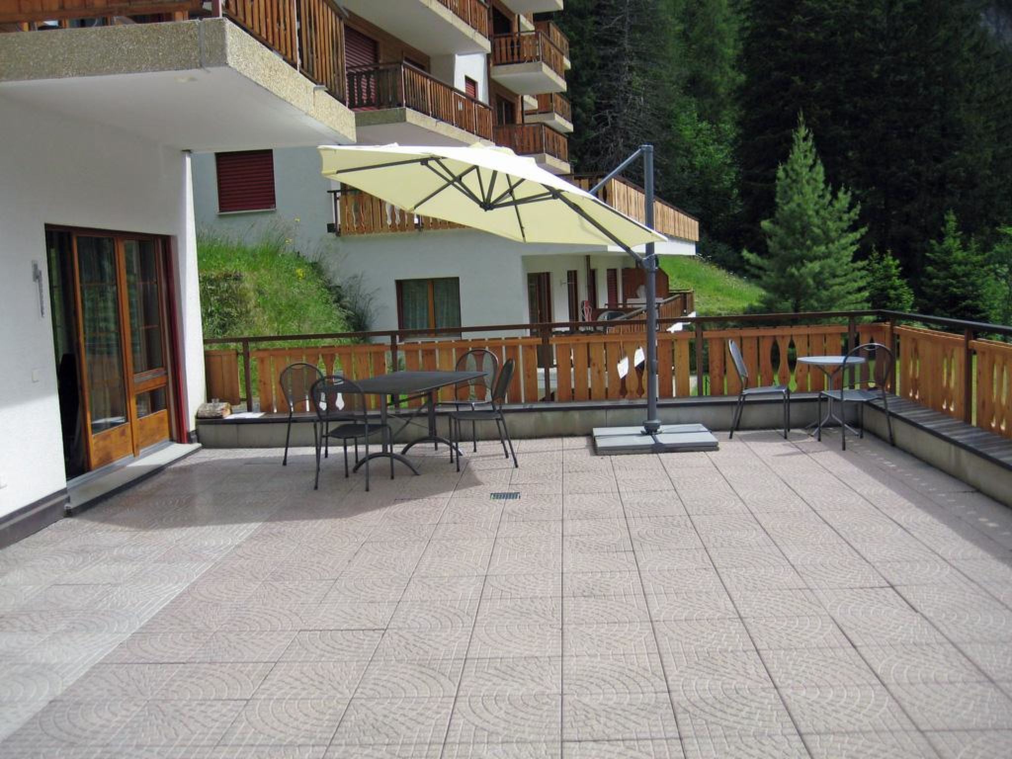 Photo of Les Naturelles B 306 # 6-bed apartment, Dusche und Bad, WC