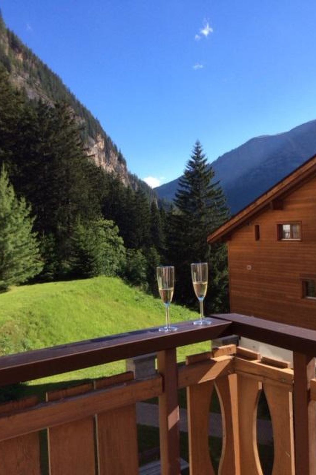 Photo of Les Naturelles B 306 # 6-bed apartment, Dusche und Bad, WC