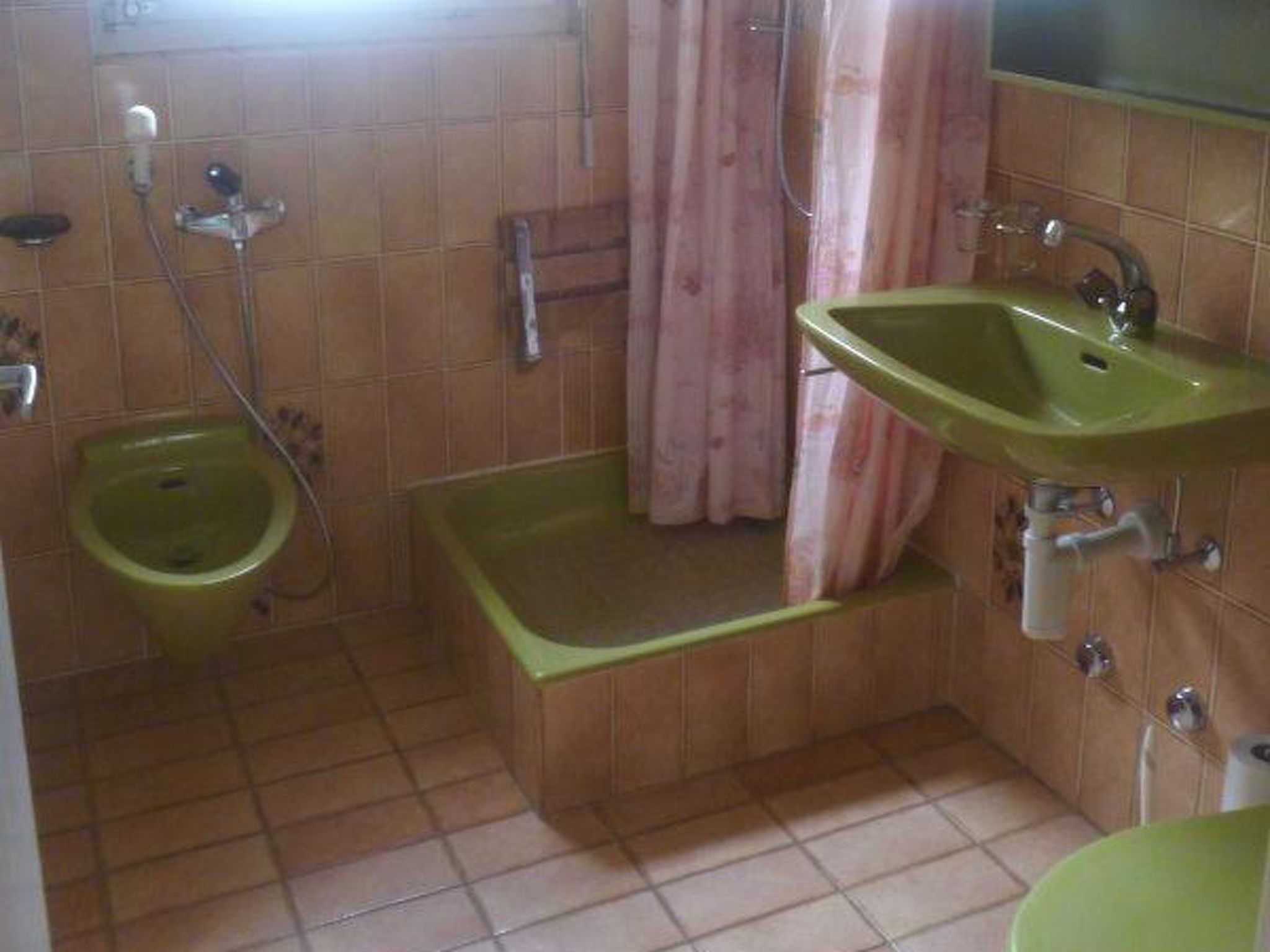 Royal 50 # 4-bed apartment, Dusche, WC 4-Bettwohnung, Dusche, WC - Image-tags.info