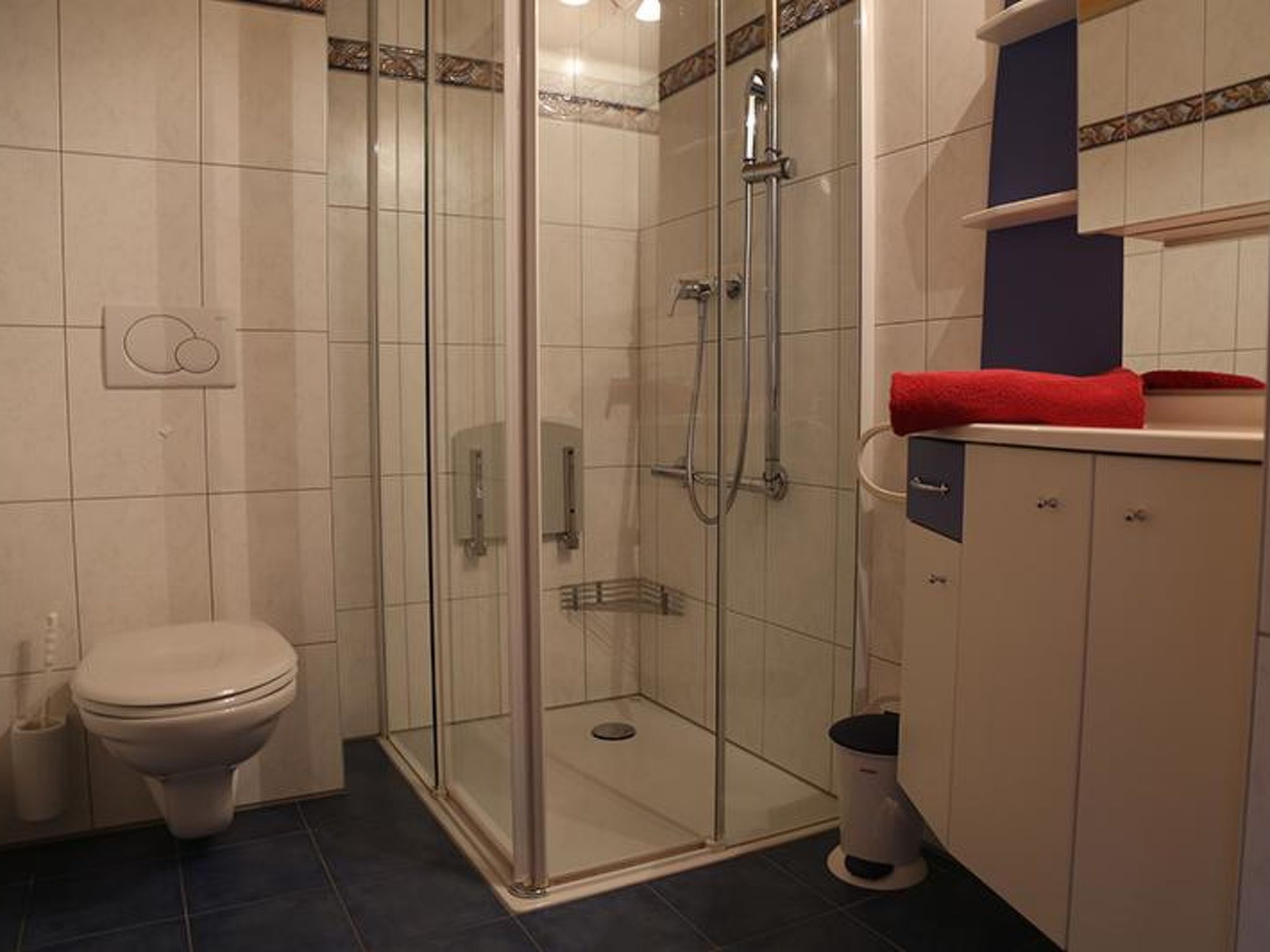 Edelweiss B 42 # 6-bed apartment, Dusche und Bad, WC - Binnen