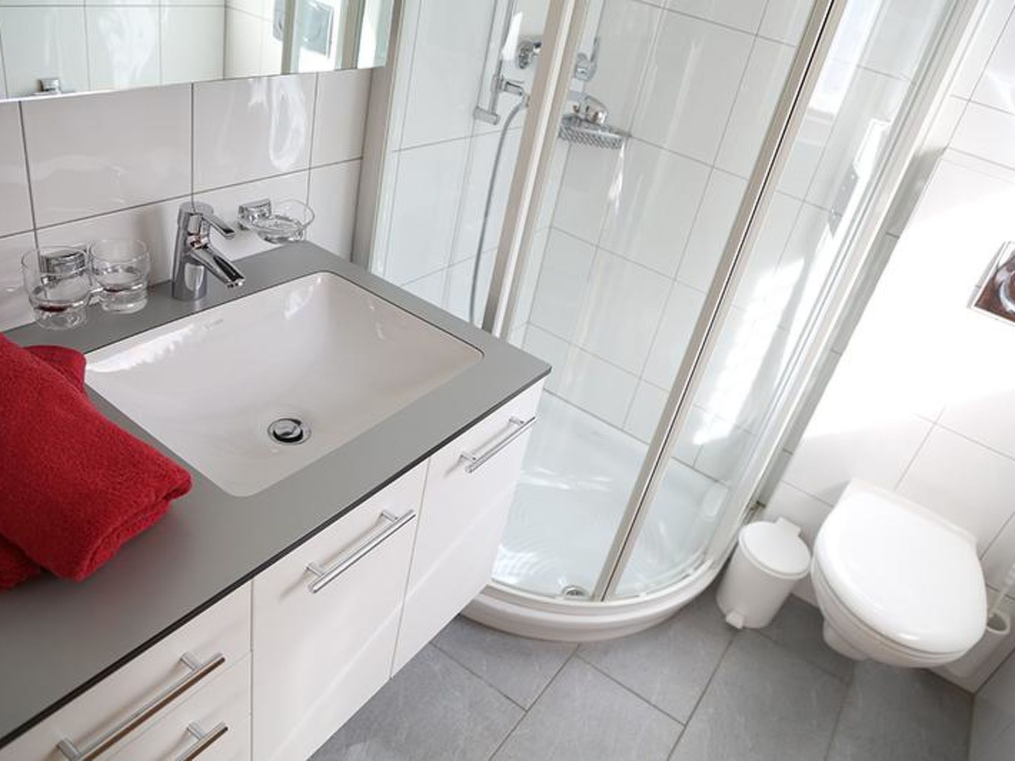 Edelweiss E 21 # 4-bed apartment, Dusche, WC 4-Bettwohnung, Dusche, WC - Image-tags.info