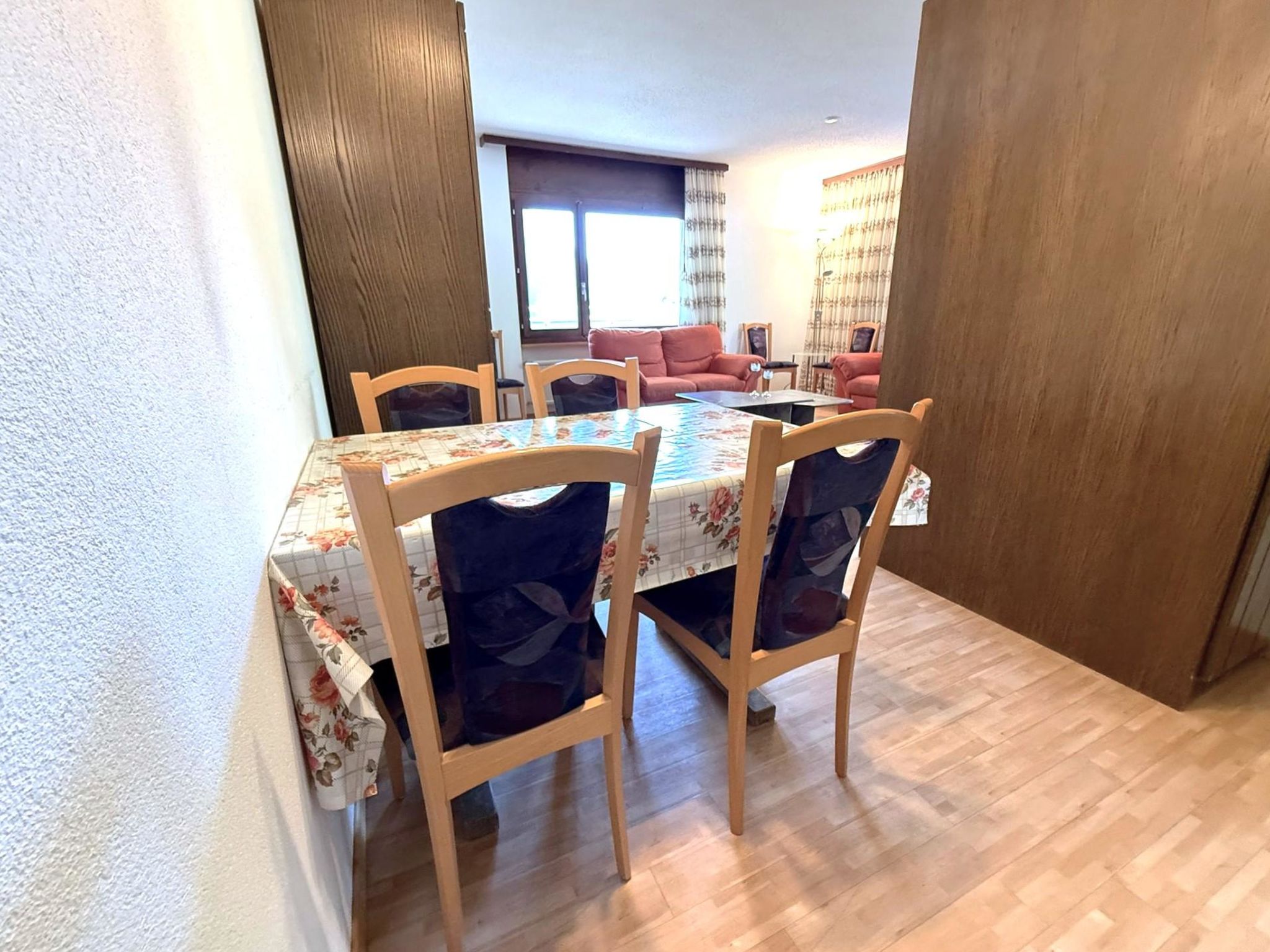 Royal 51 # 4-bed apartment, Bad, WC 4-Bettwohnung, Bad, WC - Drinnen