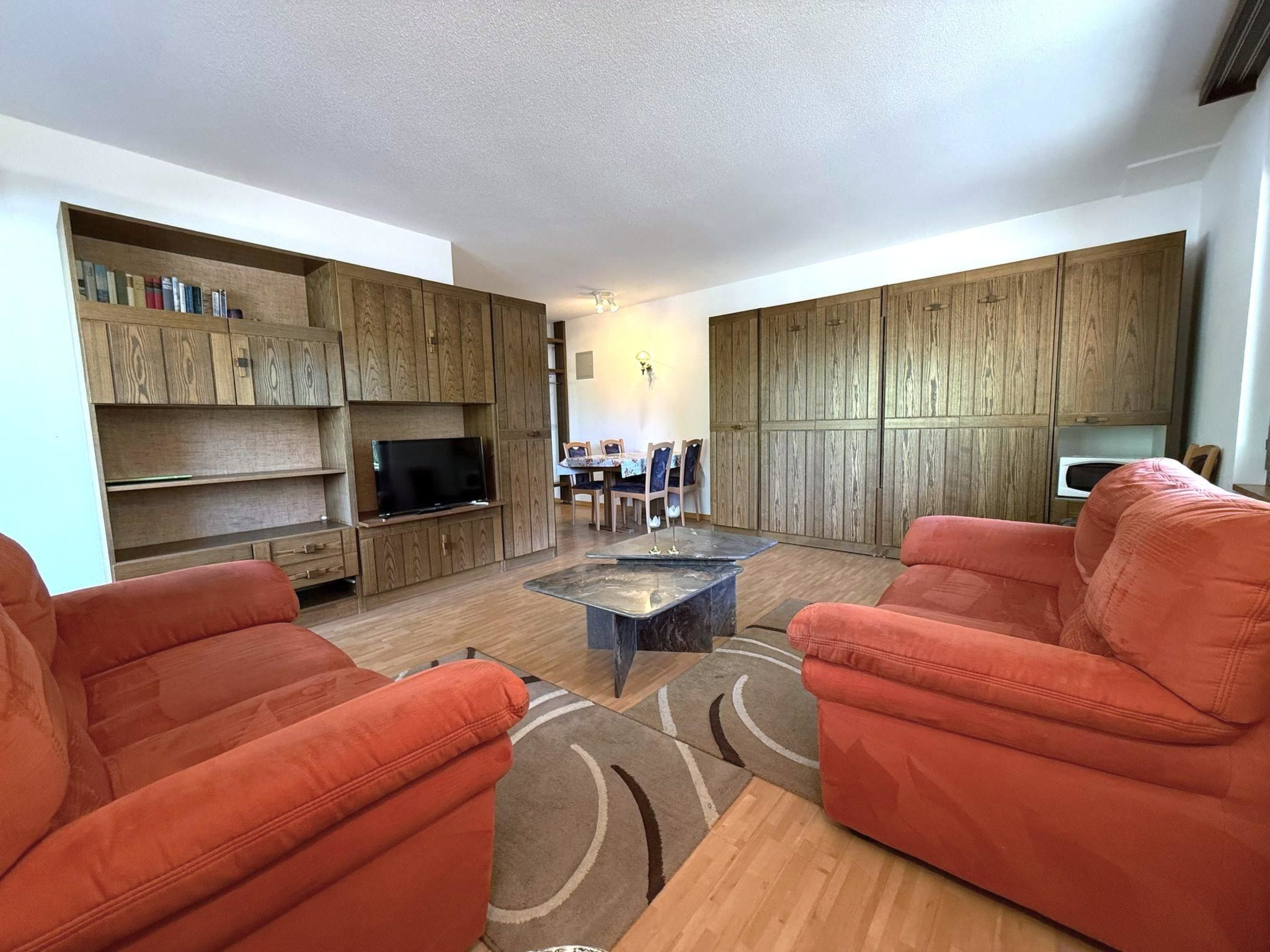 Royal 51 # 4-bed apartment, Bad, WC 4-Bettwohnung, Bad, WC - Drinnen