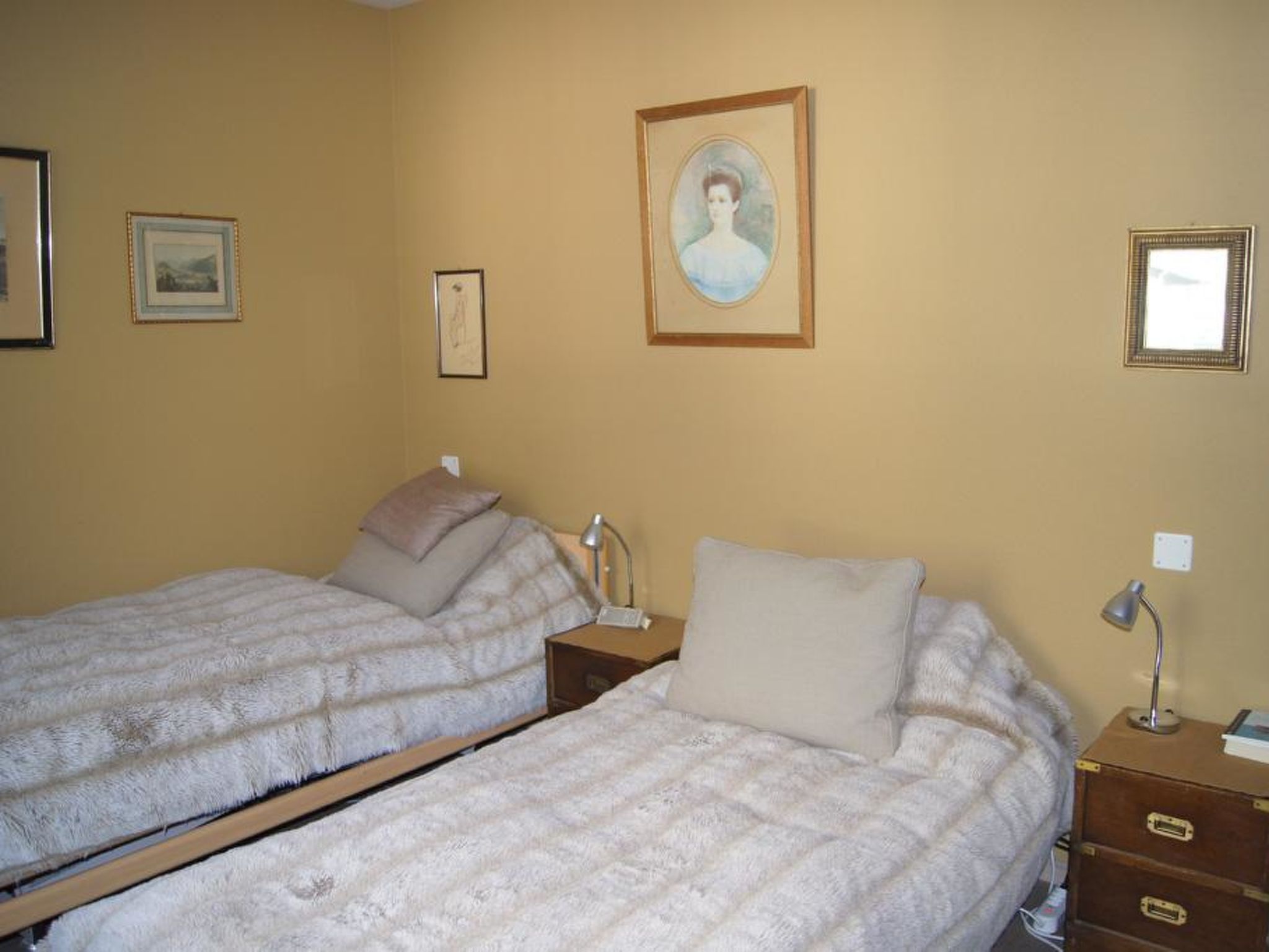 Mayenzett 41 # 4-bed apartment, Bad, WC 4-Bettwohnung, Bad, WC - Inside