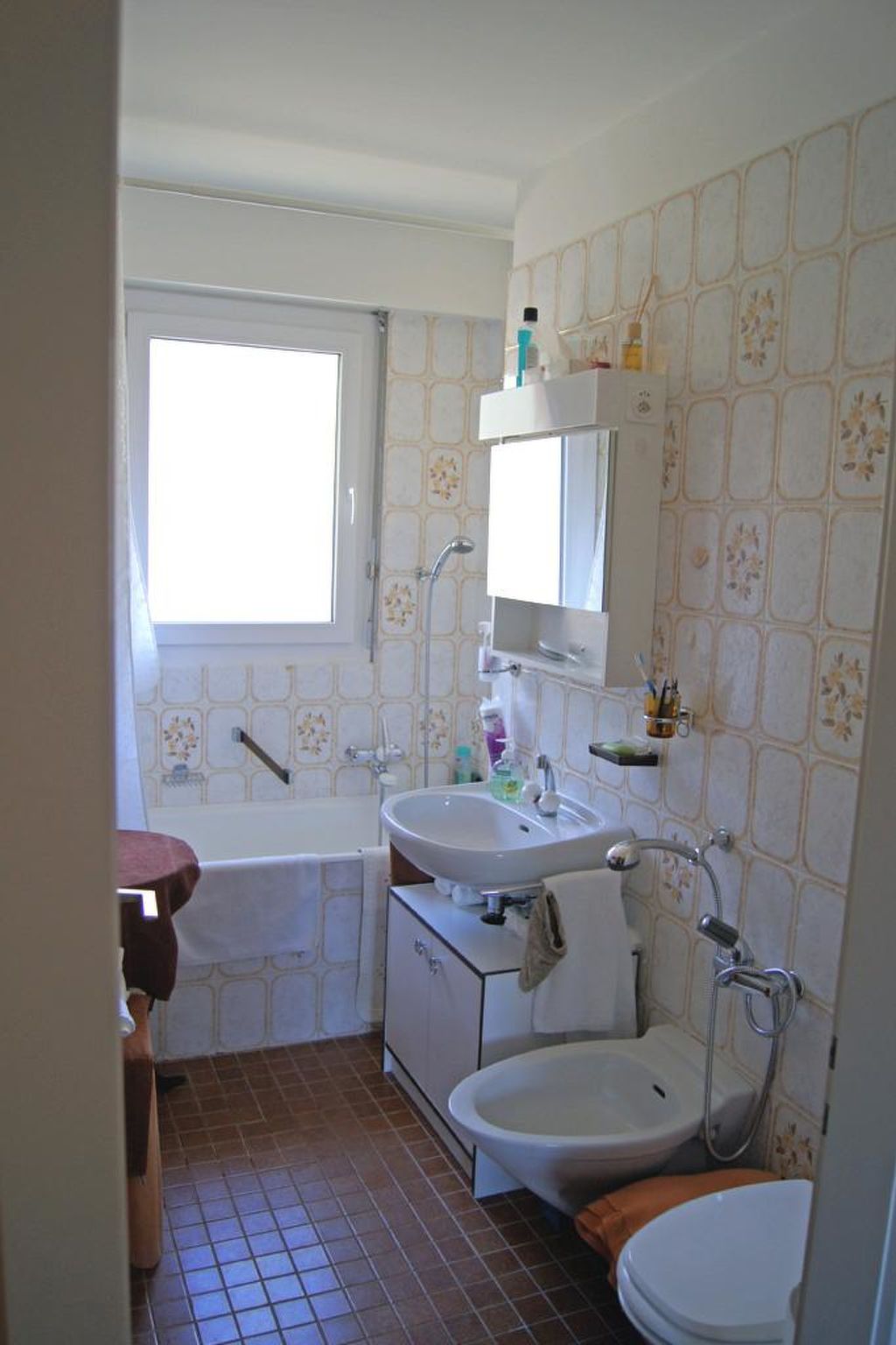 Mayenzett 41 # 4-bed apartment, Bad, WC 4-Bettwohnung, Bad, WC - Inside