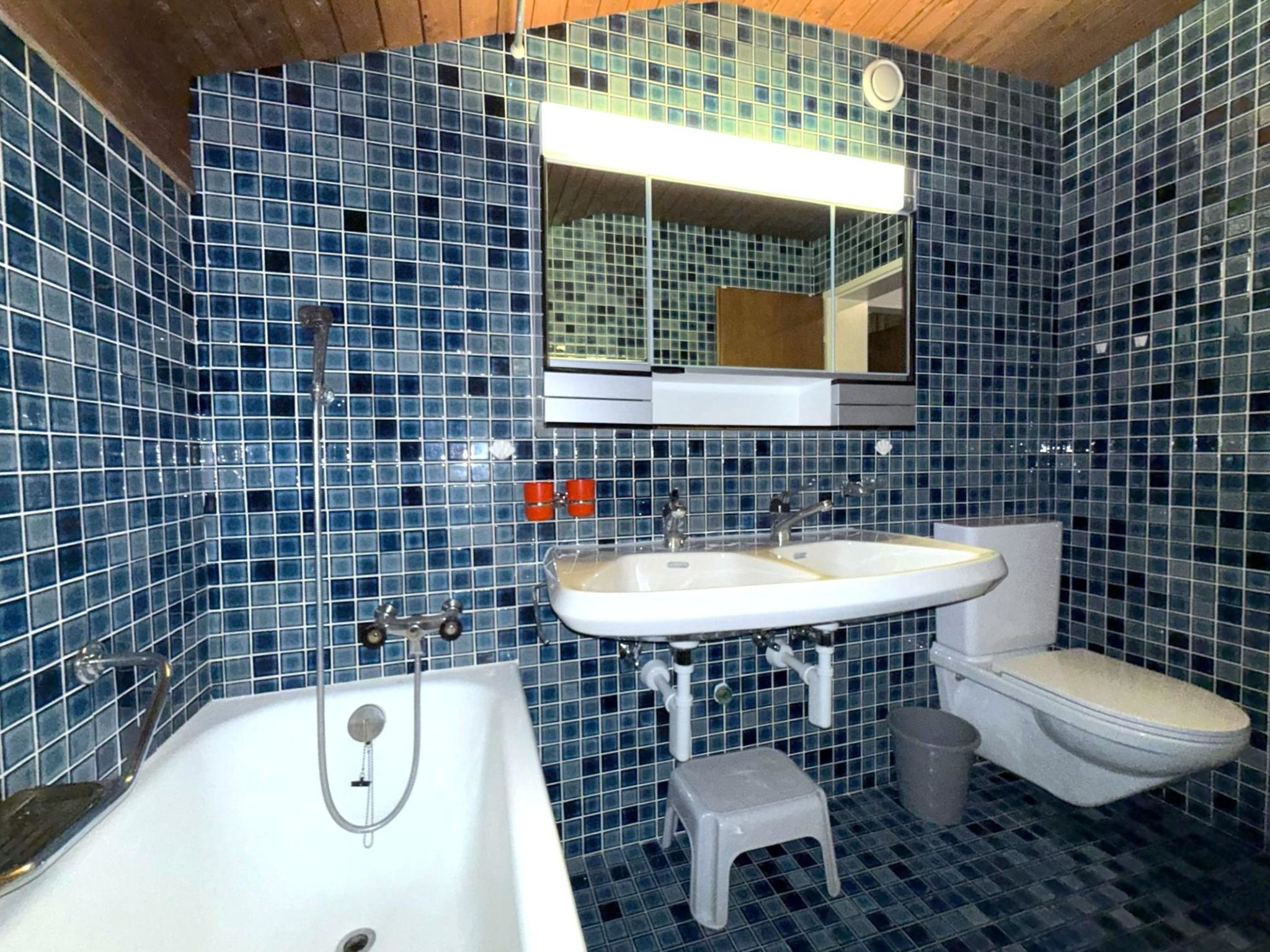 Clabina 32 # 6-bed apartment, Bad, WC 6-Bettwohnung, Bad, WC - Image-tags.info