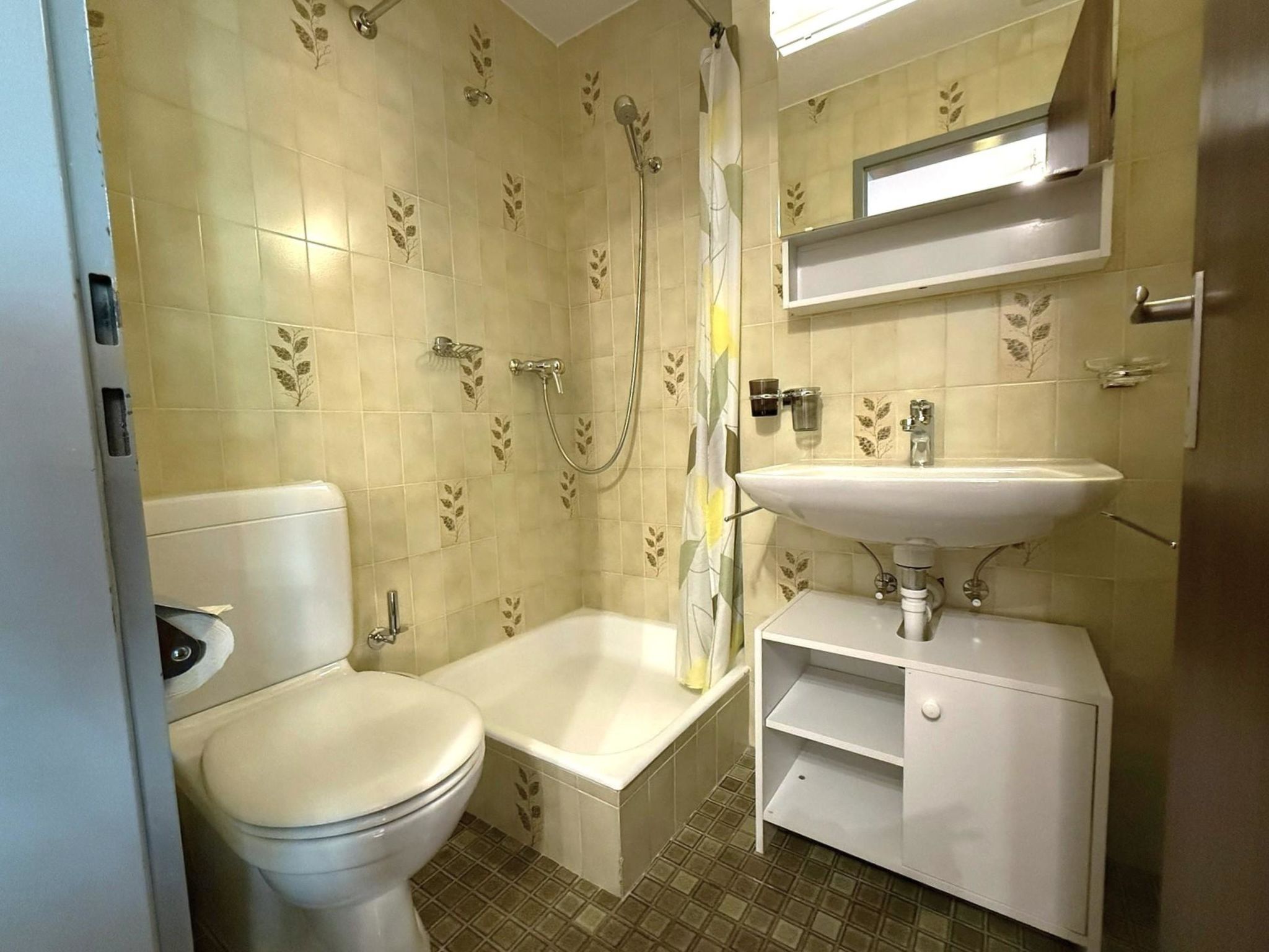 Royal 33 # 2-bed apartment, Dusche, WC 2-Bettwohnung, Dusche, WC - Image-tags.info