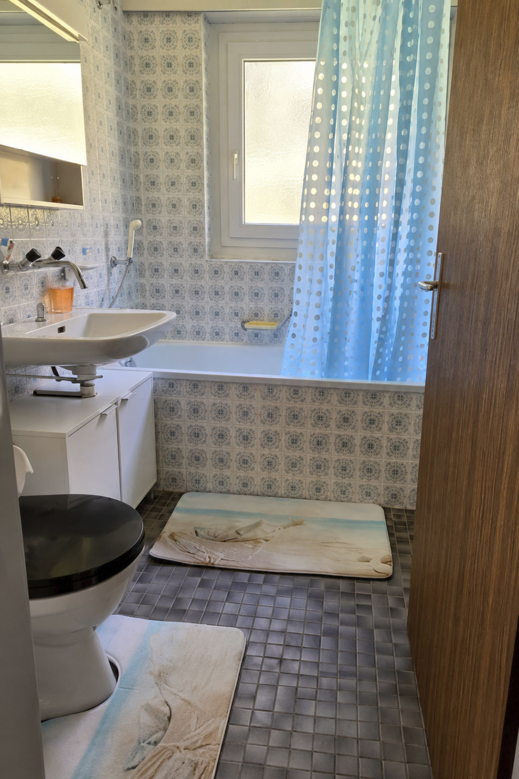 Photo of Residenz Belair Leukerbad # 4-bed apartment, Bad, WC