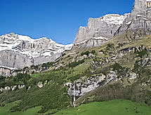 Centraal gelegen appartement in Leukerbad aan de piste - thumbnail 5