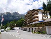 2-persoons appartement in Leukerbad aan de piste met bergzicht - thumbnail 1
