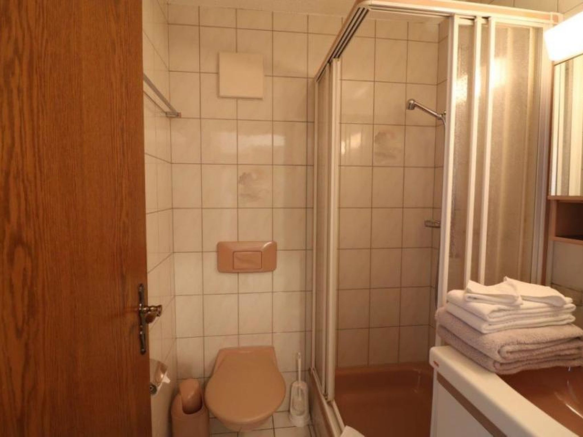 Adlerhorst Leukerbad # 2-bed apartment, Dusche, WC - Image-tags.info