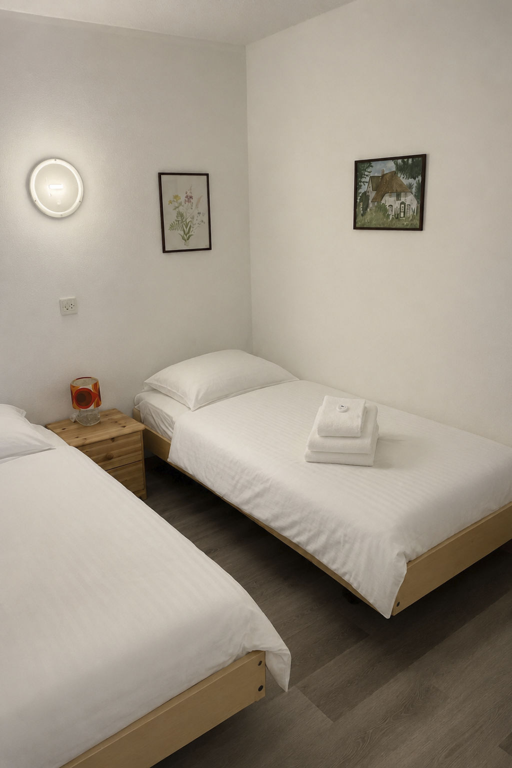 Photo of Majesta Leukerbad # 2-bed apartment, Bad, WC