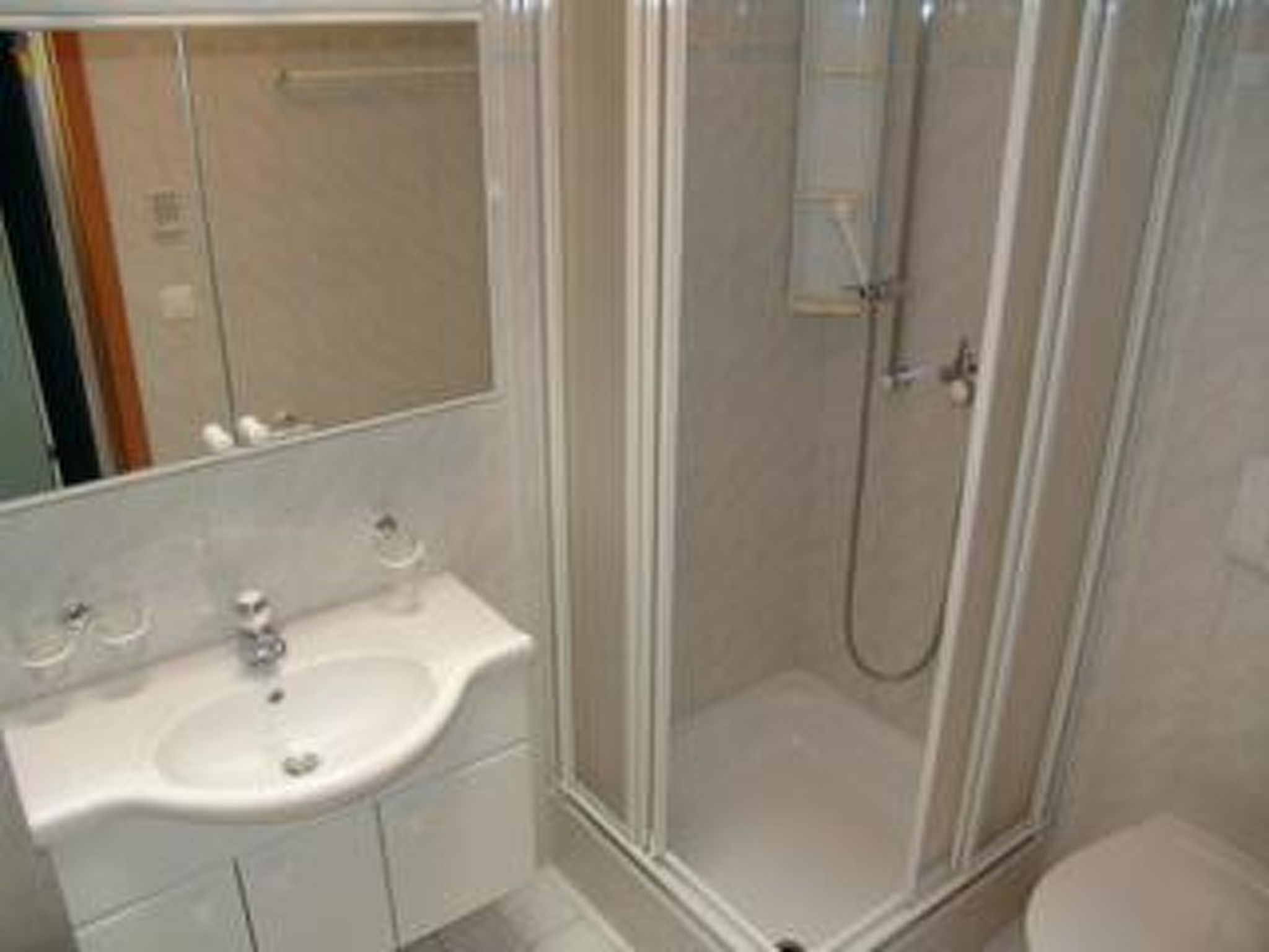 Photo of La Promenade 24 # 3-bed apartment, Dusche, WC 3-Bettwohnung, Dusche, WC