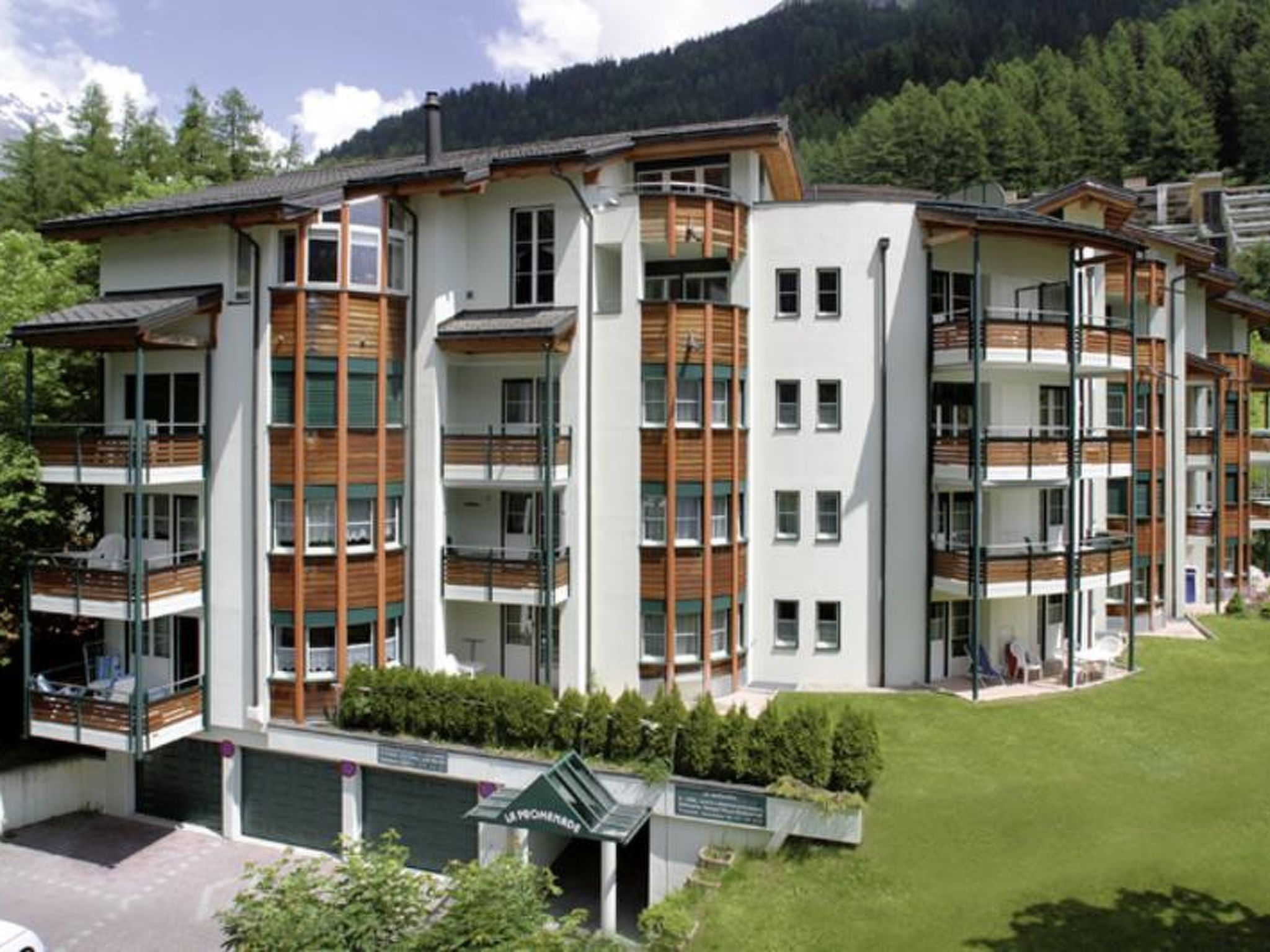 Photo of La Promenade 24 # 3-bed apartment, Dusche, WC 3-Bettwohnung, Dusche, WC