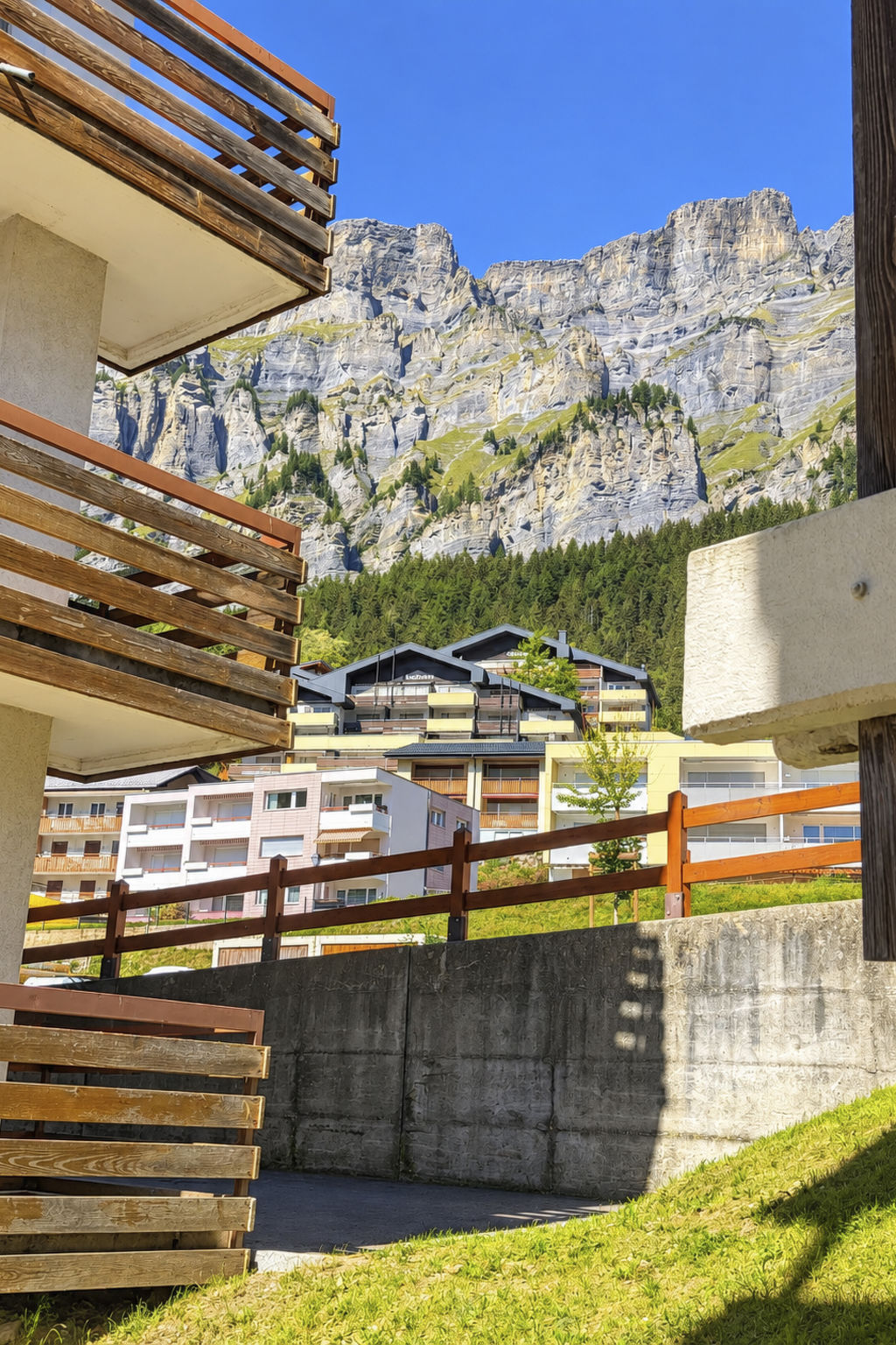 Photo of Residenz Albina Leukerbad # 4-bed apartment, Dusche, WC