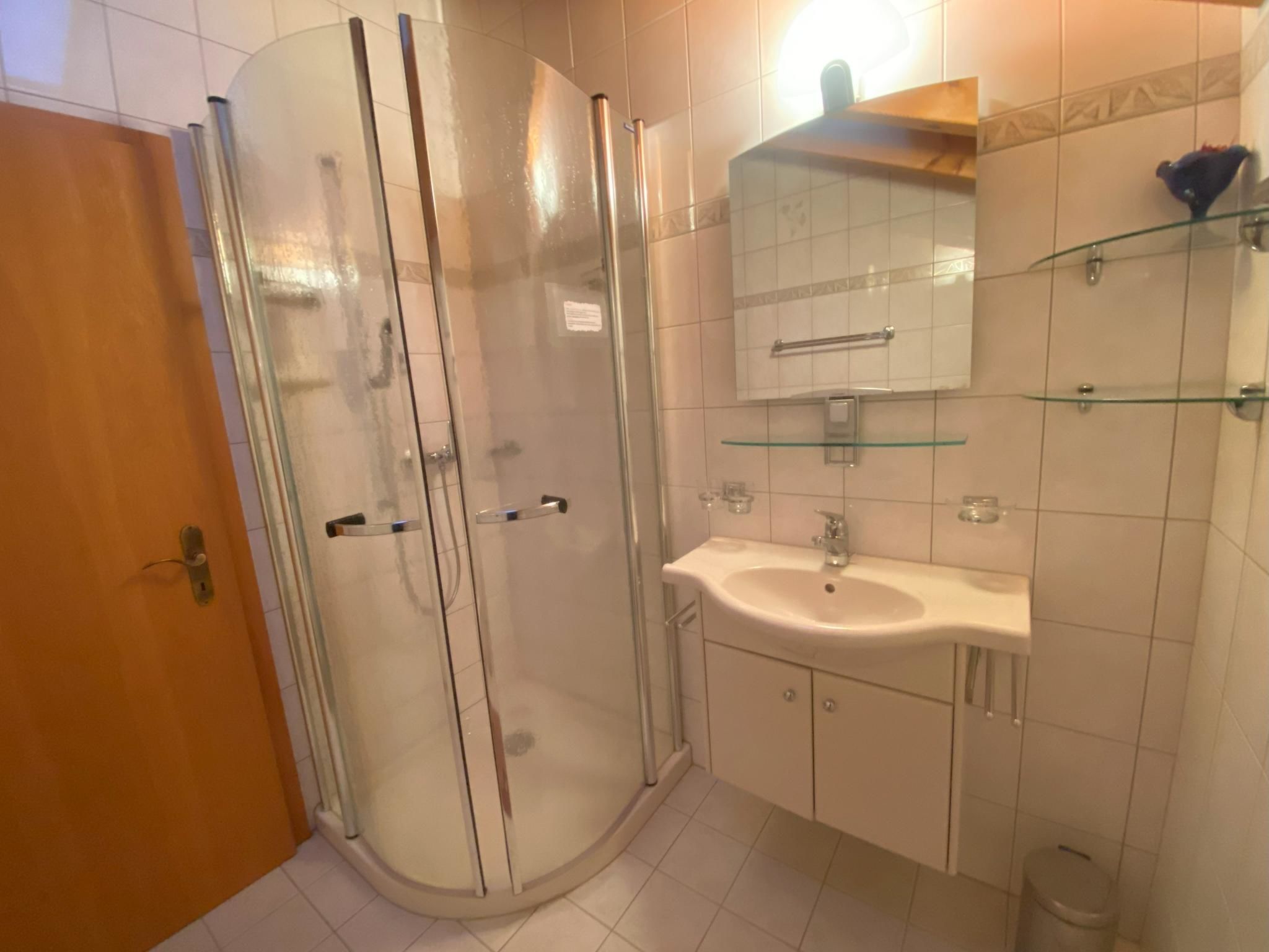 Chalet Kristall # 6-bed apartment, Dusche, WC 6-bed apartment, Dusche, WC - Binnen