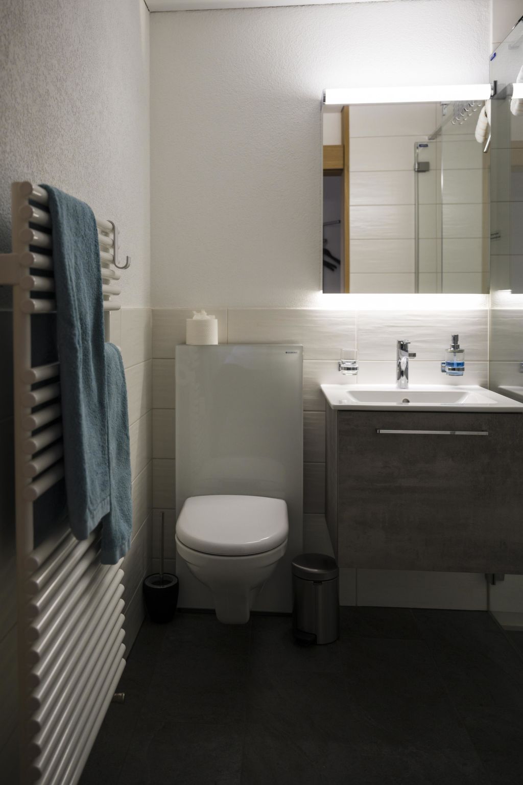 Albina 40 # 4-bed apartment, Dusche, WC 4-Bettwohnung, Dusche, WC - Image-tags.info