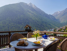 Chalet Les Clarines: Ruim chalet aan de piste in Grimentz - thumbnail 4