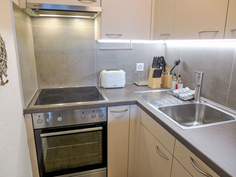 Photo of Jeanne D'Arc Apt. H2-49