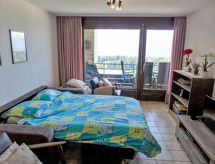 Apartment Jeanne D'Arc Apt. H2-49