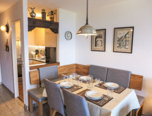 Apartment Jeanne D'Arc Apt. H2-49