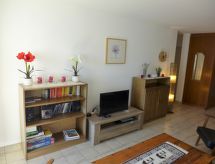 Apartment Jeanne D'Arc Apt. H2-49