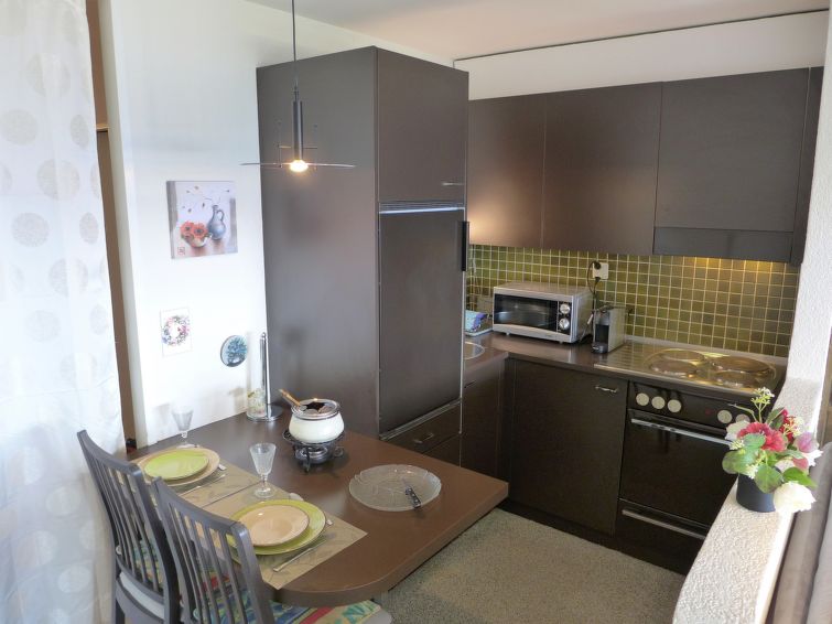 Photo of Jeanne D'Arc Apt. A-8
