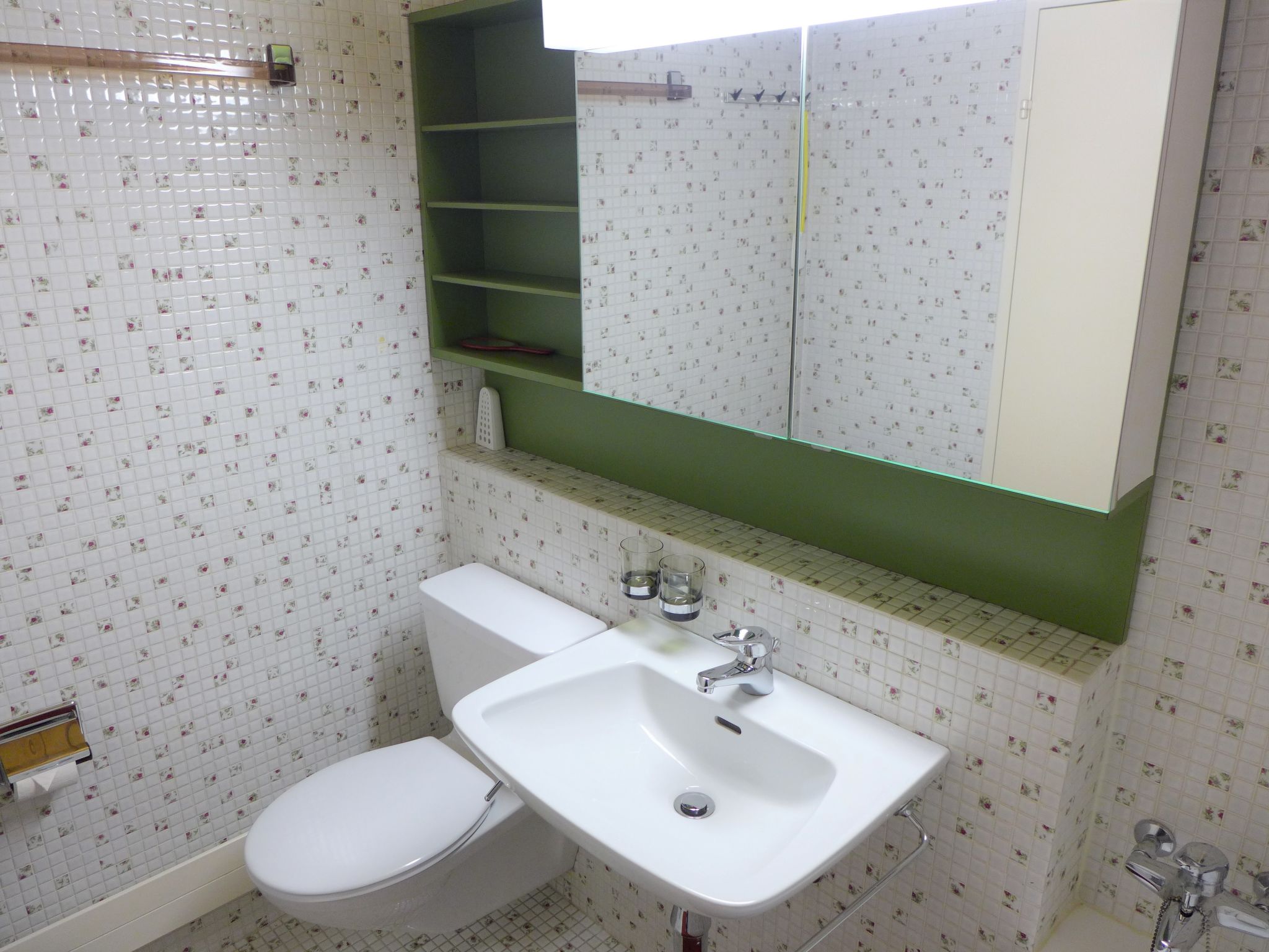 Photo of Jeanne D'Arc Apt. A-8