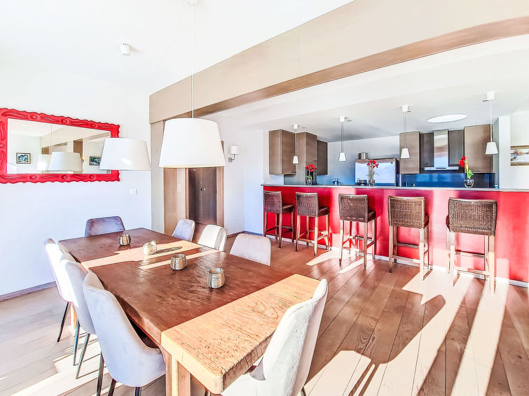 Photo of Jeanne D'Arc LOFT COMBI
