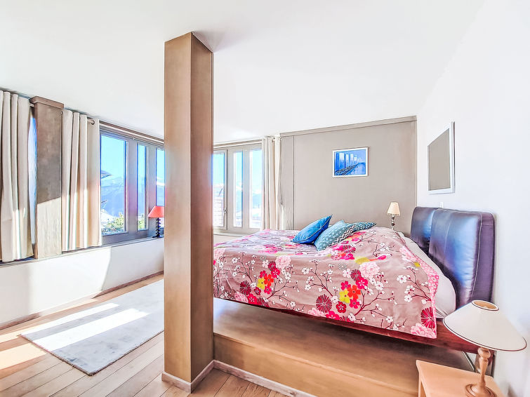 Photo of Jeanne D'Arc LOFT COMBI